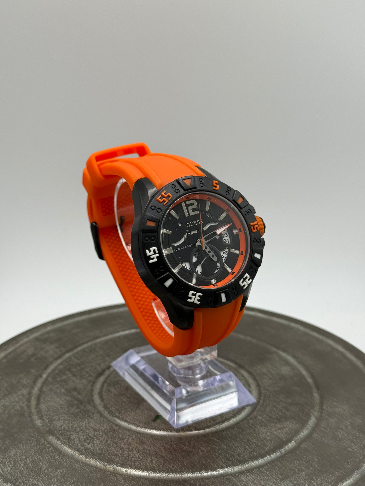 Y2K orange Guess quartz diver watch