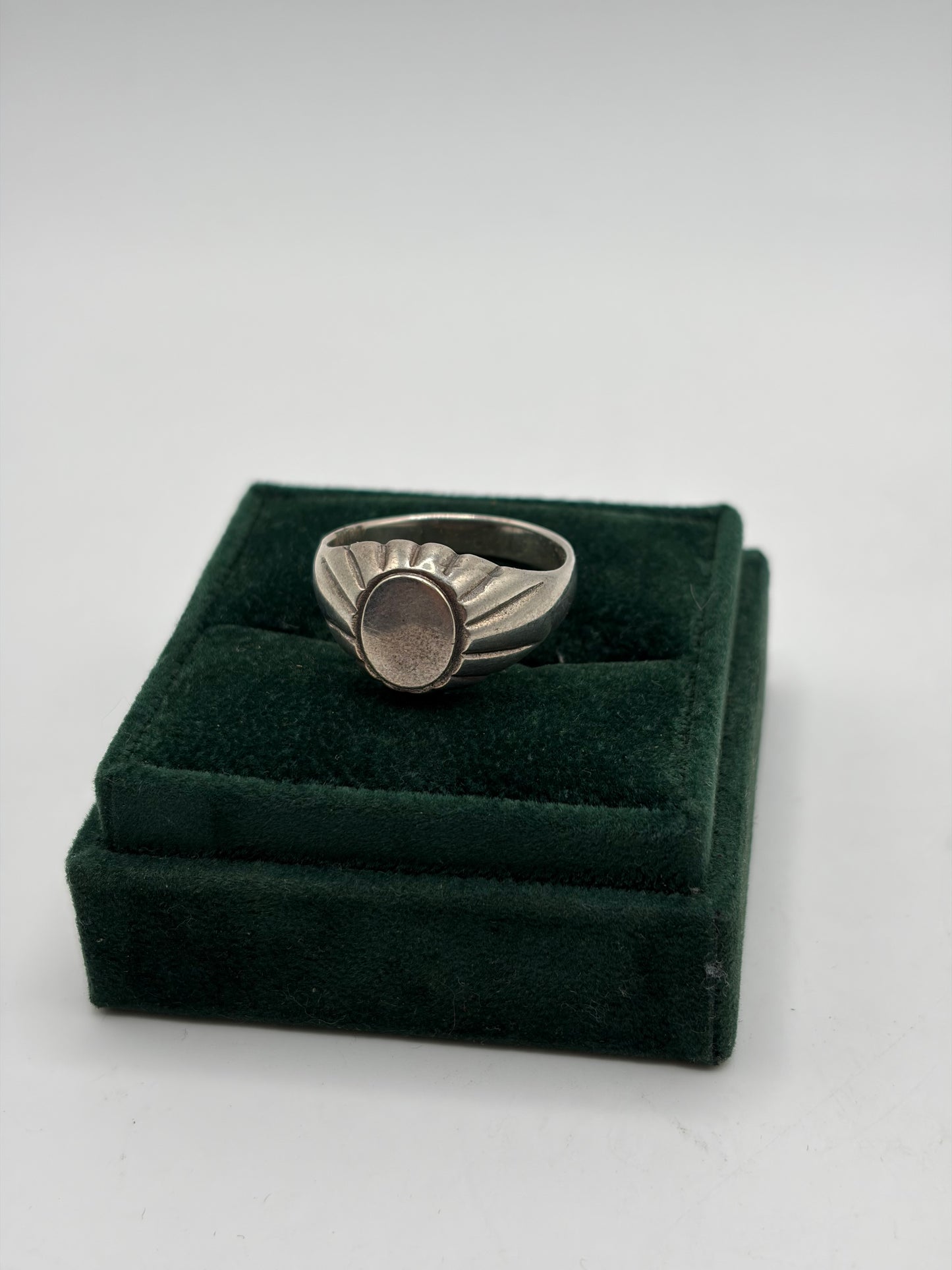 .925 Sterling Silver Sunburst Oval Signet Ring Sz. 13