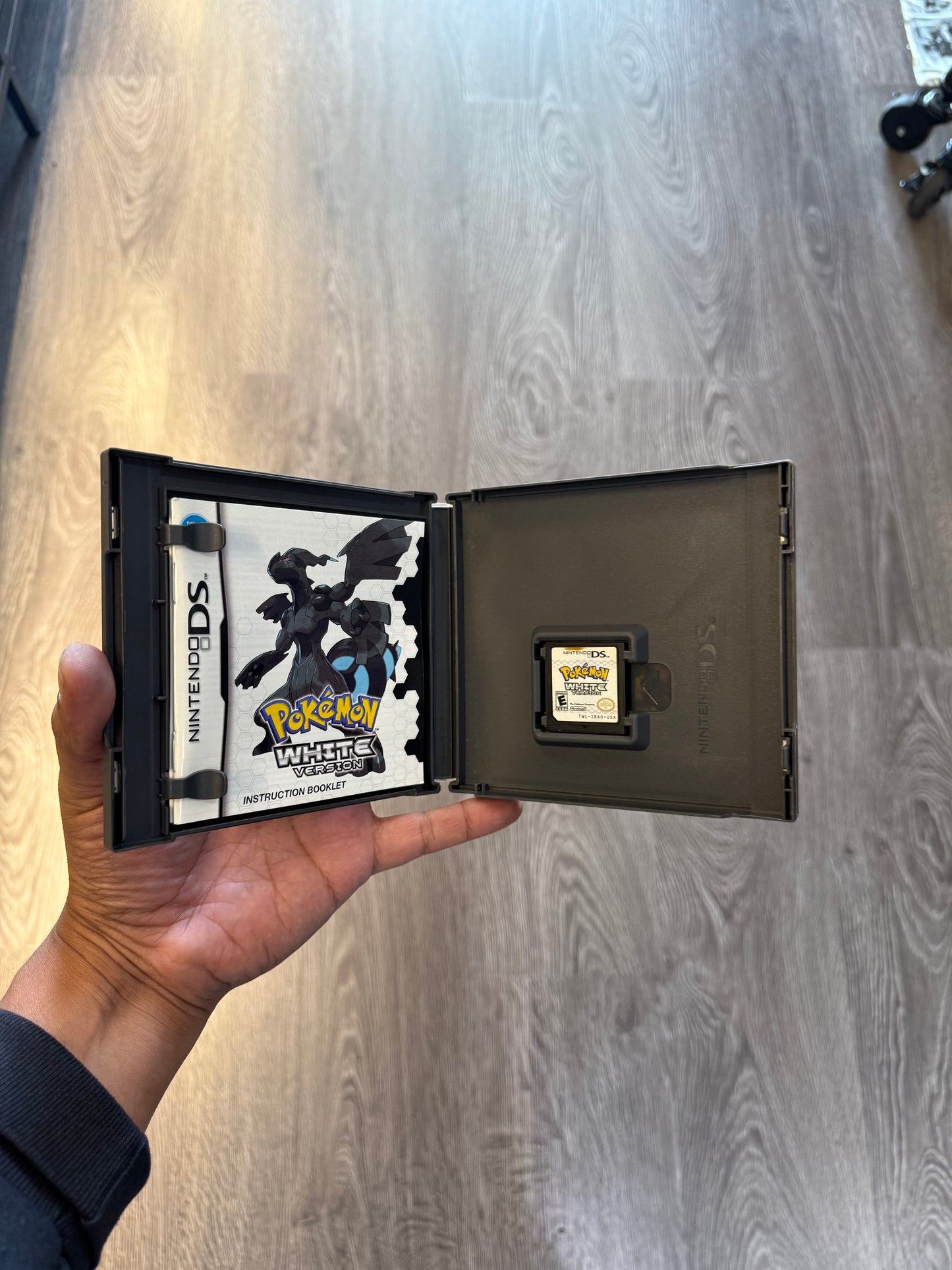 Nintendo DS pokemon white version CIB