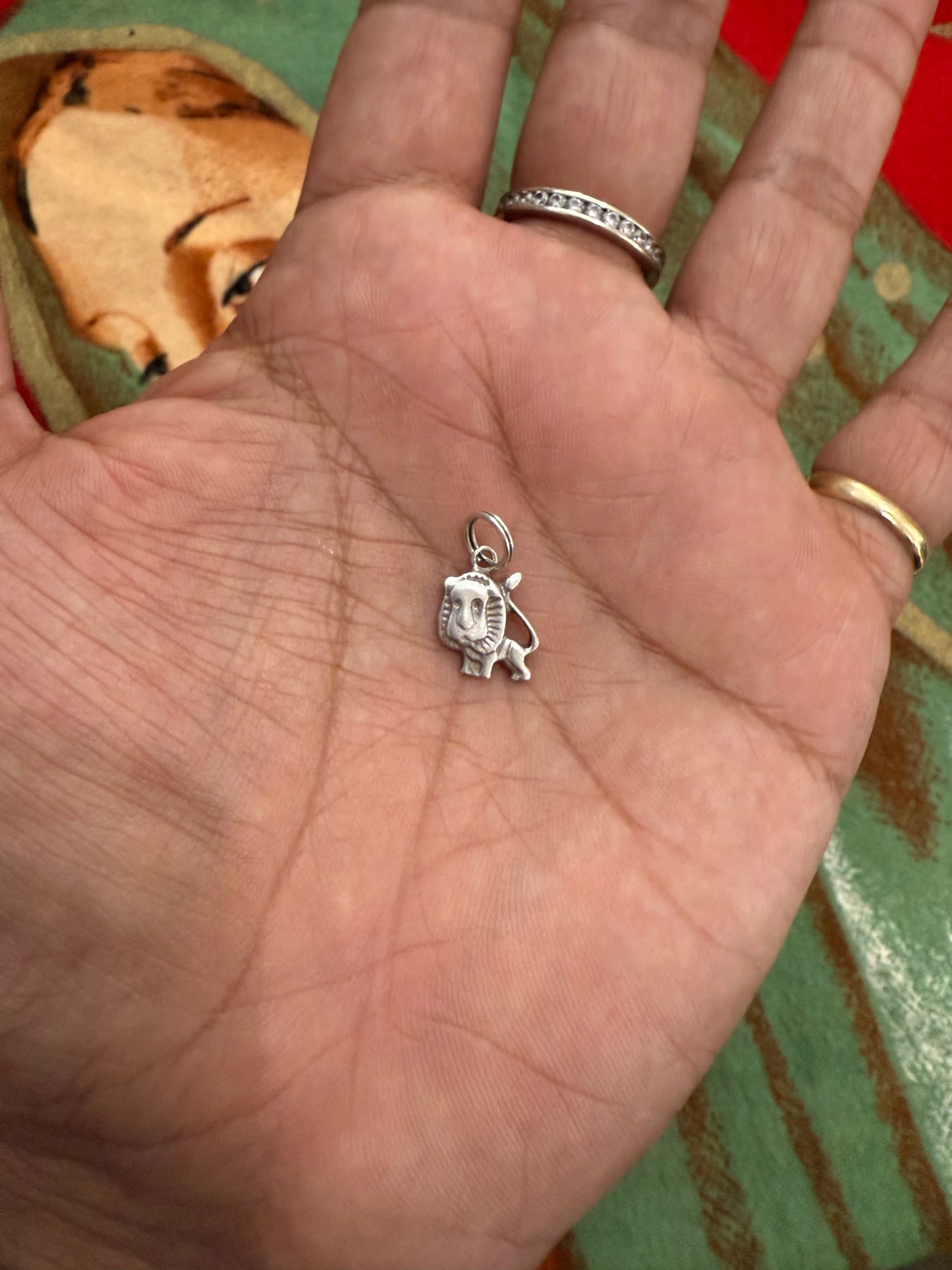 .925 Sterling silver lion pendant