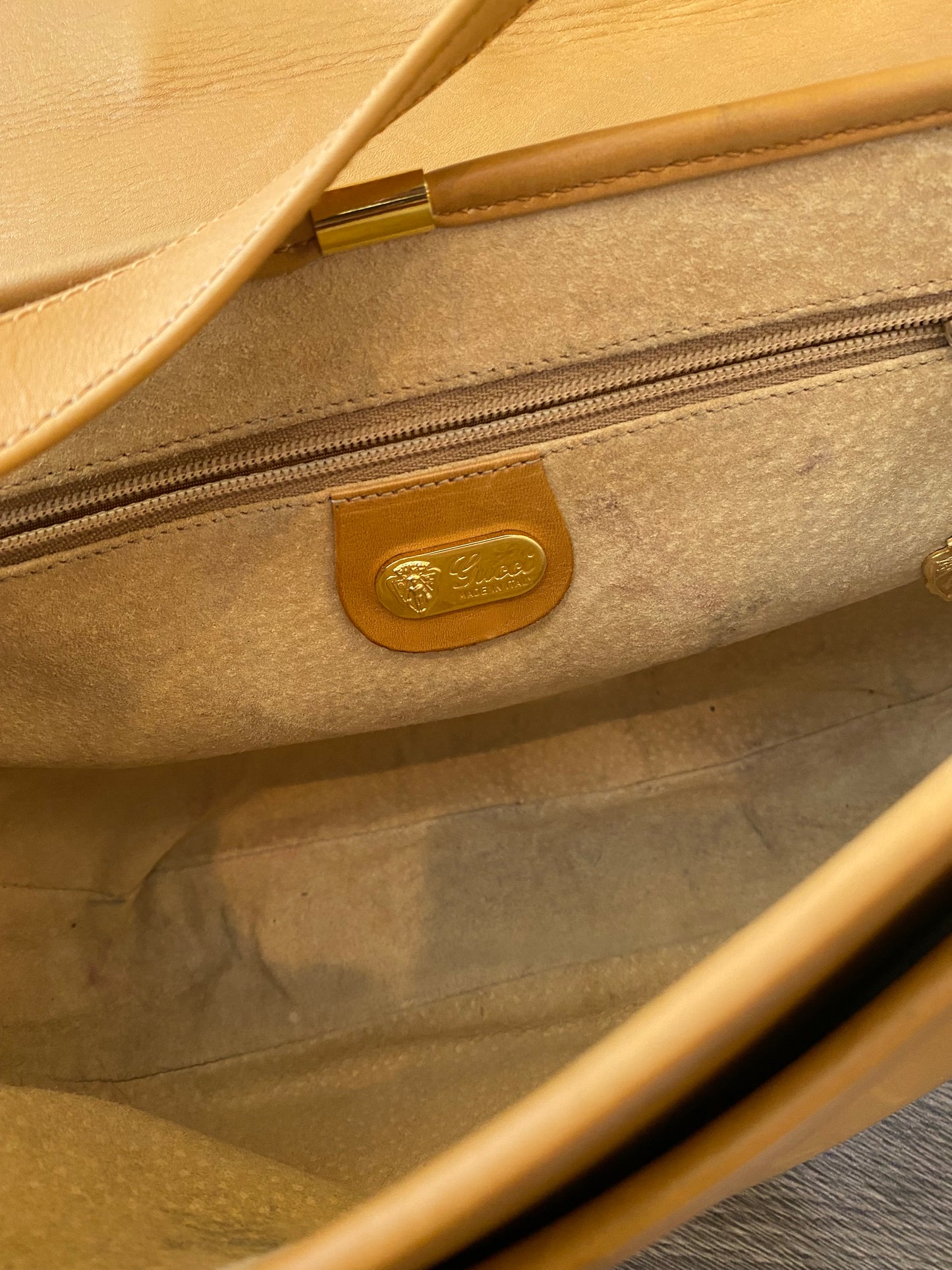 Gucci GG Logo Saddle Style Hand Bag Purse Light Brown/Khaki