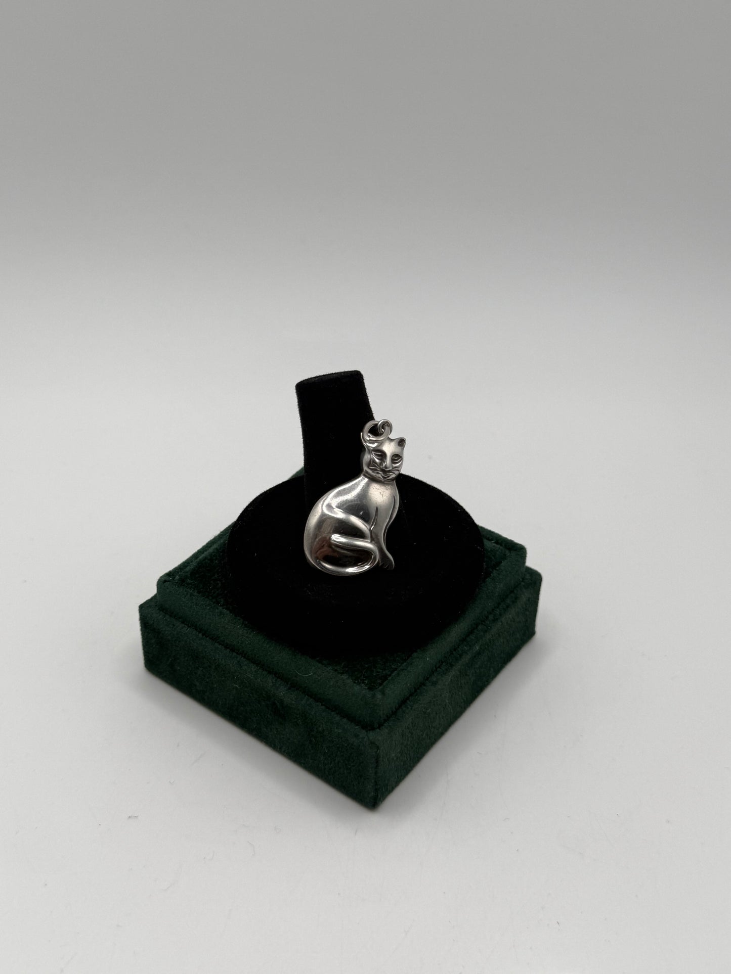 .925 Sterling Silver Cat Pendant