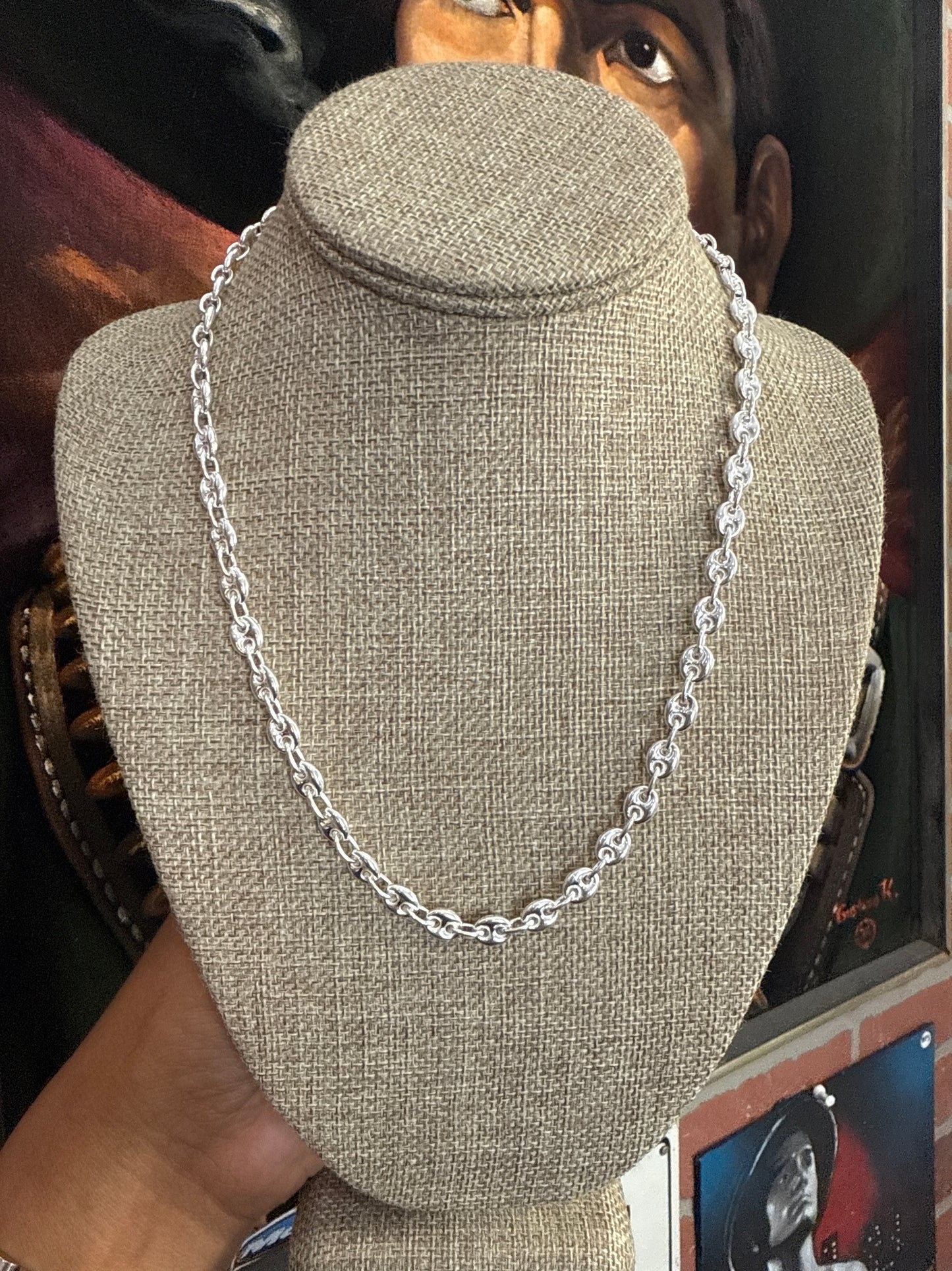 .925 Sterling silver Gucci link puff chain 20”