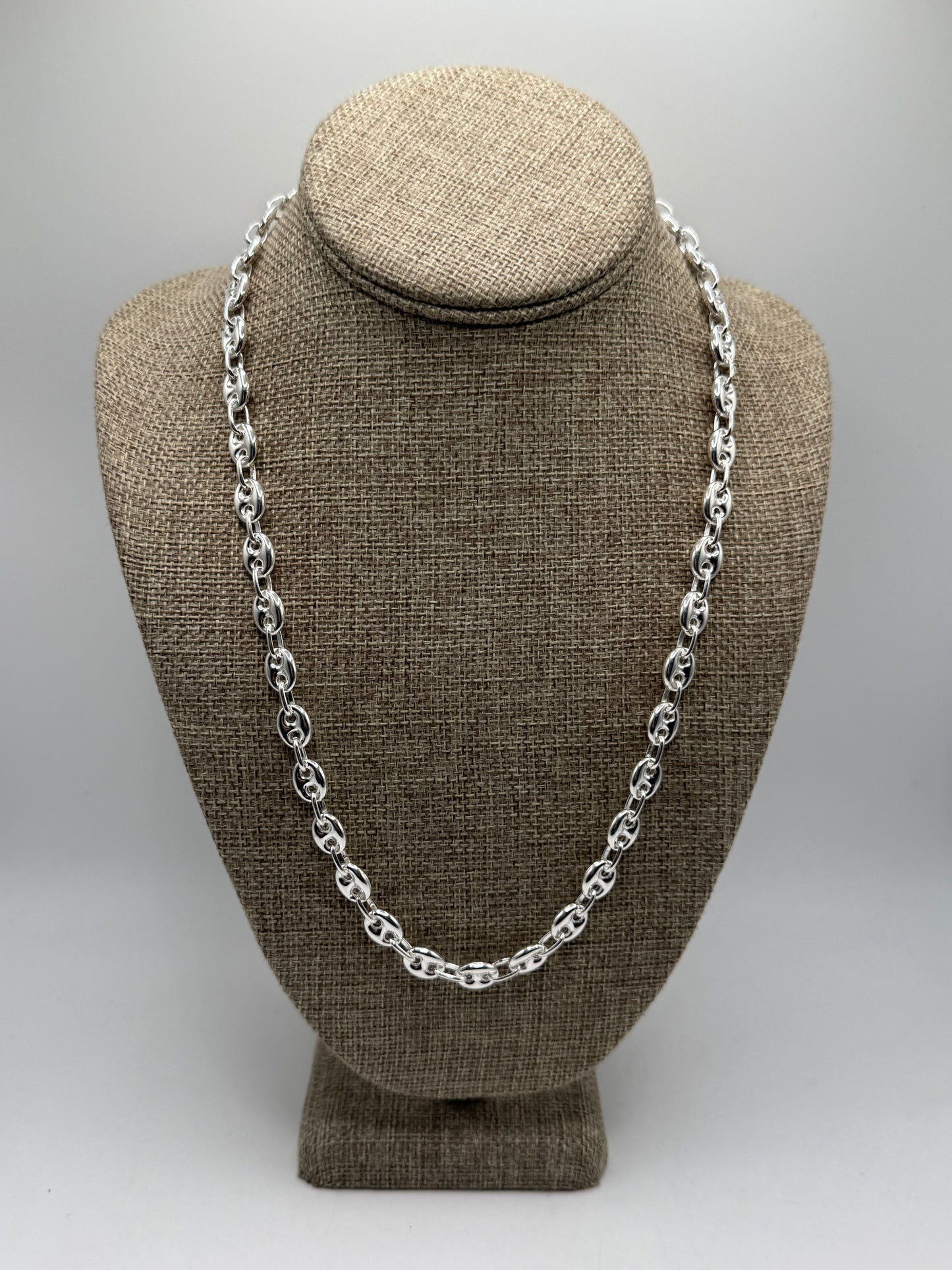 .925 Sterling Silver Solid Gucci link chain 22”