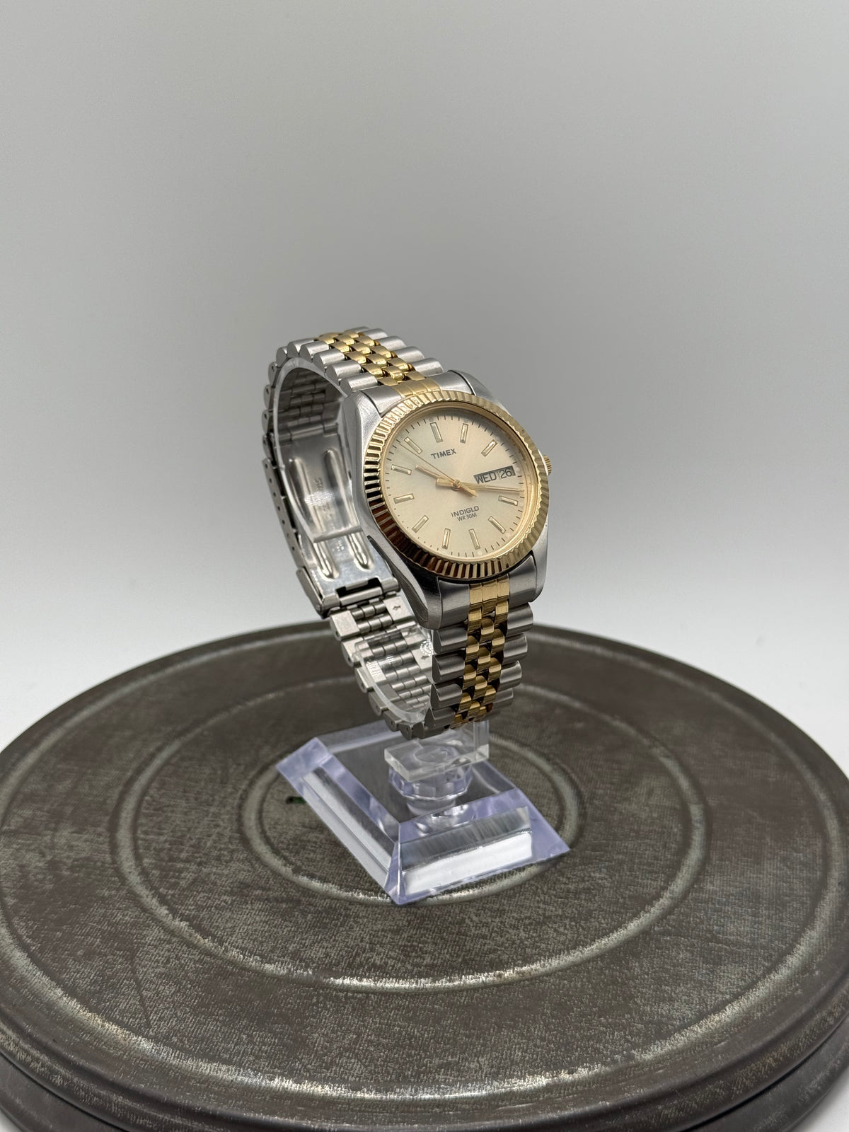 Vintage Timex day date Datejust fluted 36mm