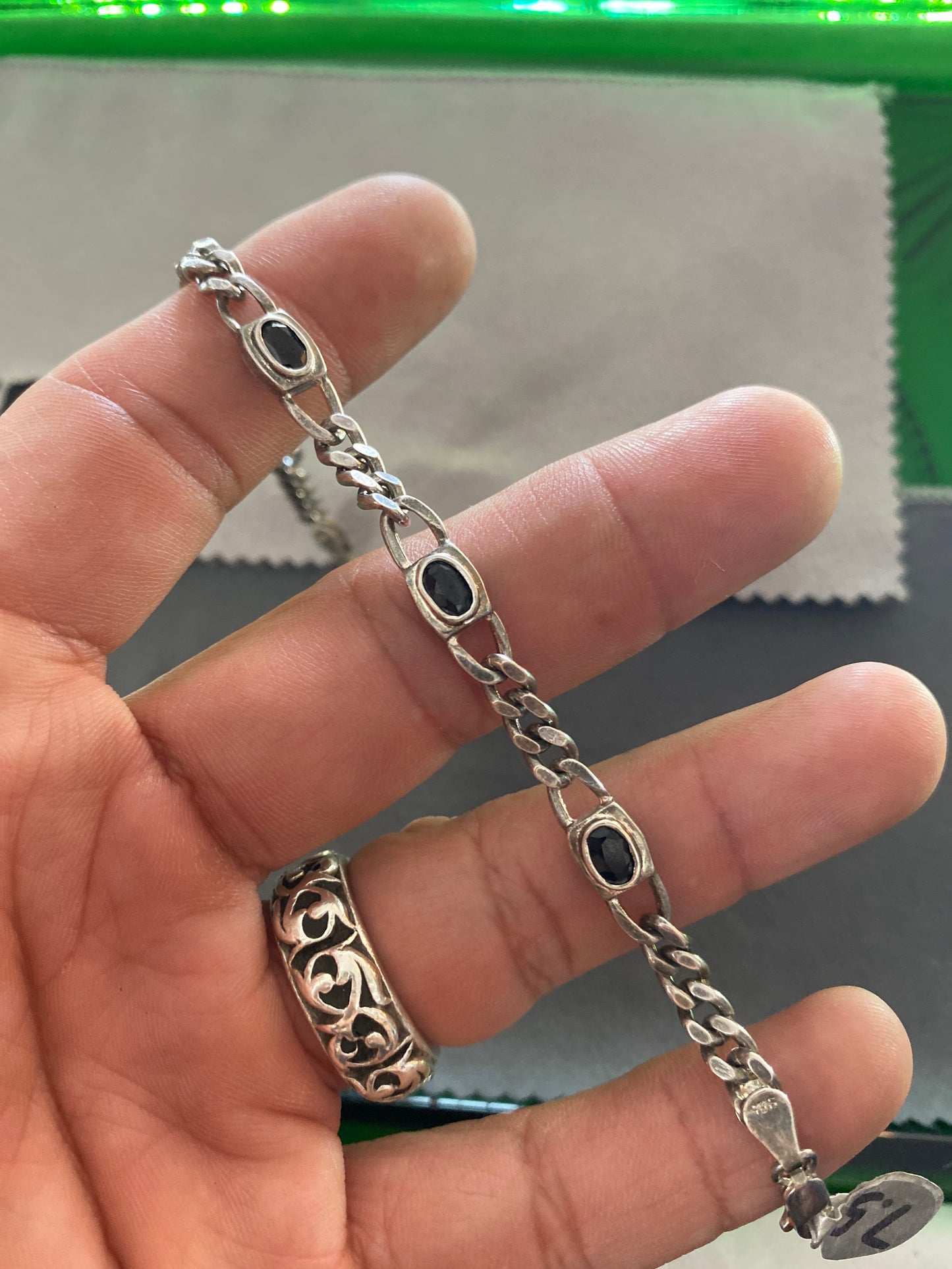 .925 Sterling Silver Onyx Figaro Link Bracelet Sz 7.5”