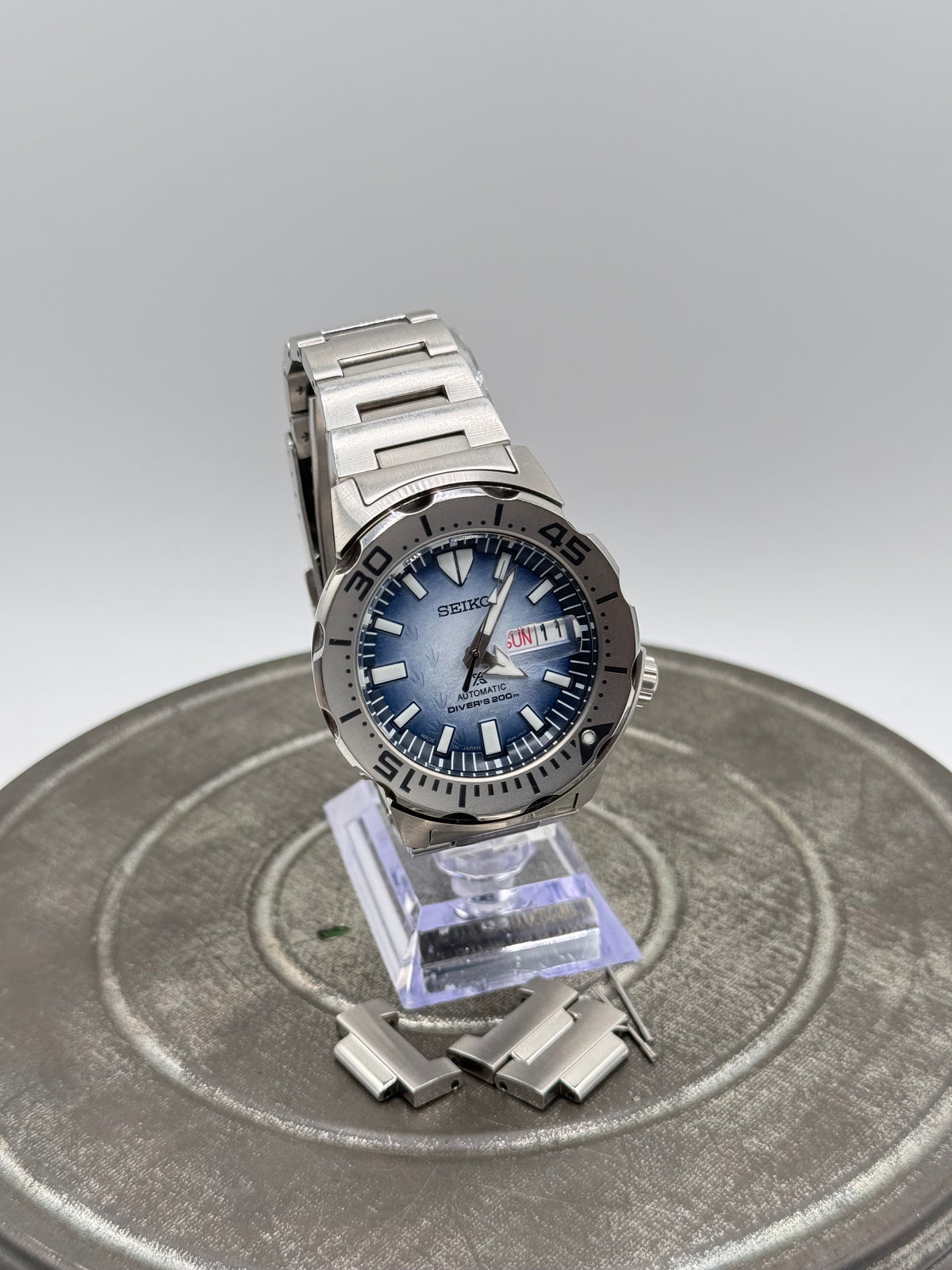 Seiko Prospex Monster “Save the Ocean” Automatic Diver's 200m Watch – Blue Dial, Stainless Steel Bracelet, Day-Date
