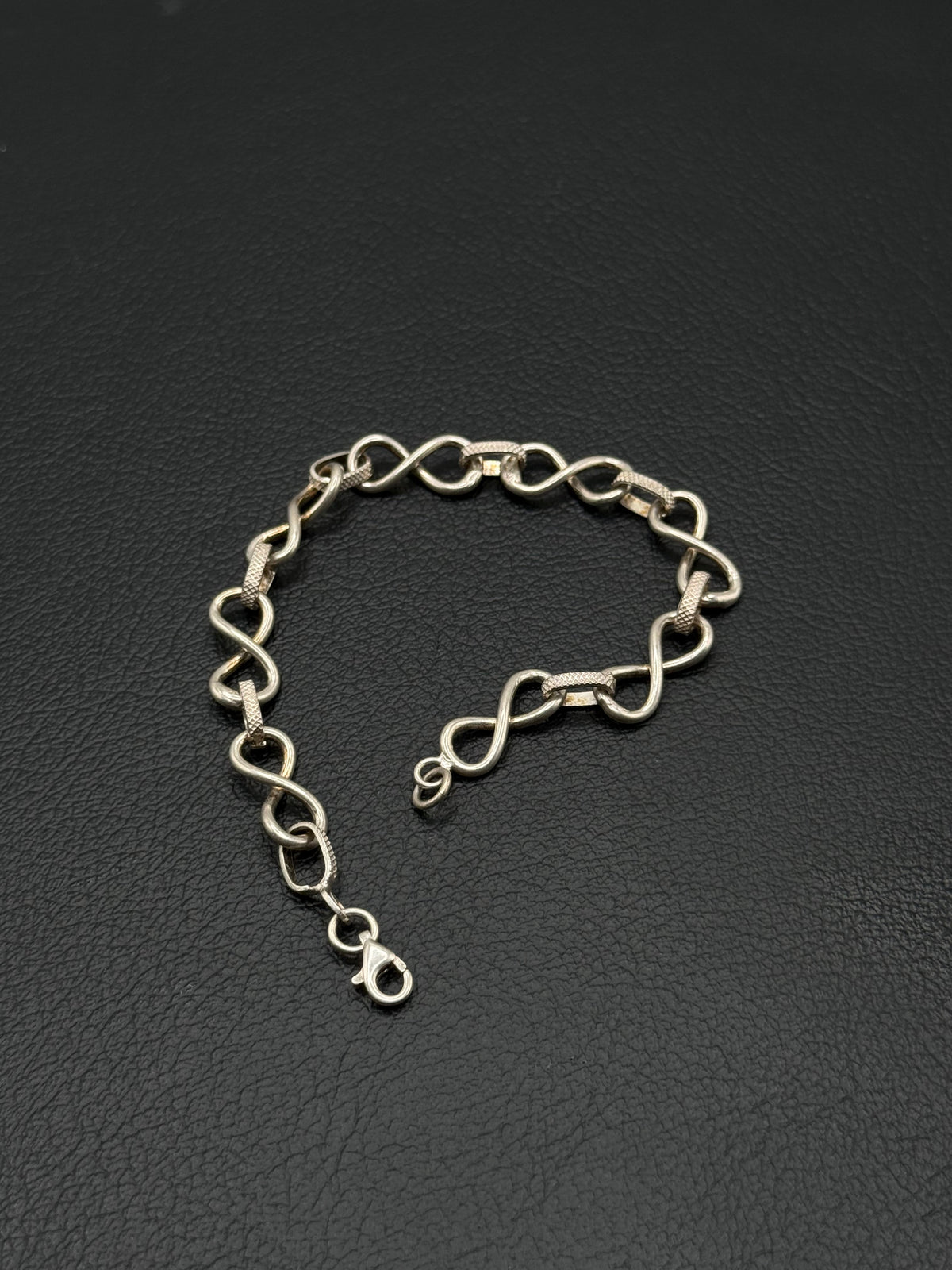 Sterling Silver Infinity Symbol Link Chain Bracelet – Modern Love & Friendship Style 7.5”