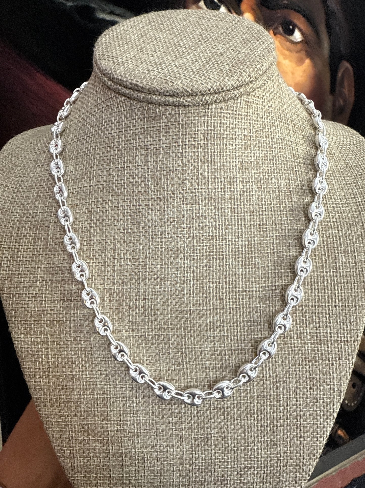 .925 Sterling silver Gucci link puff chain 20”