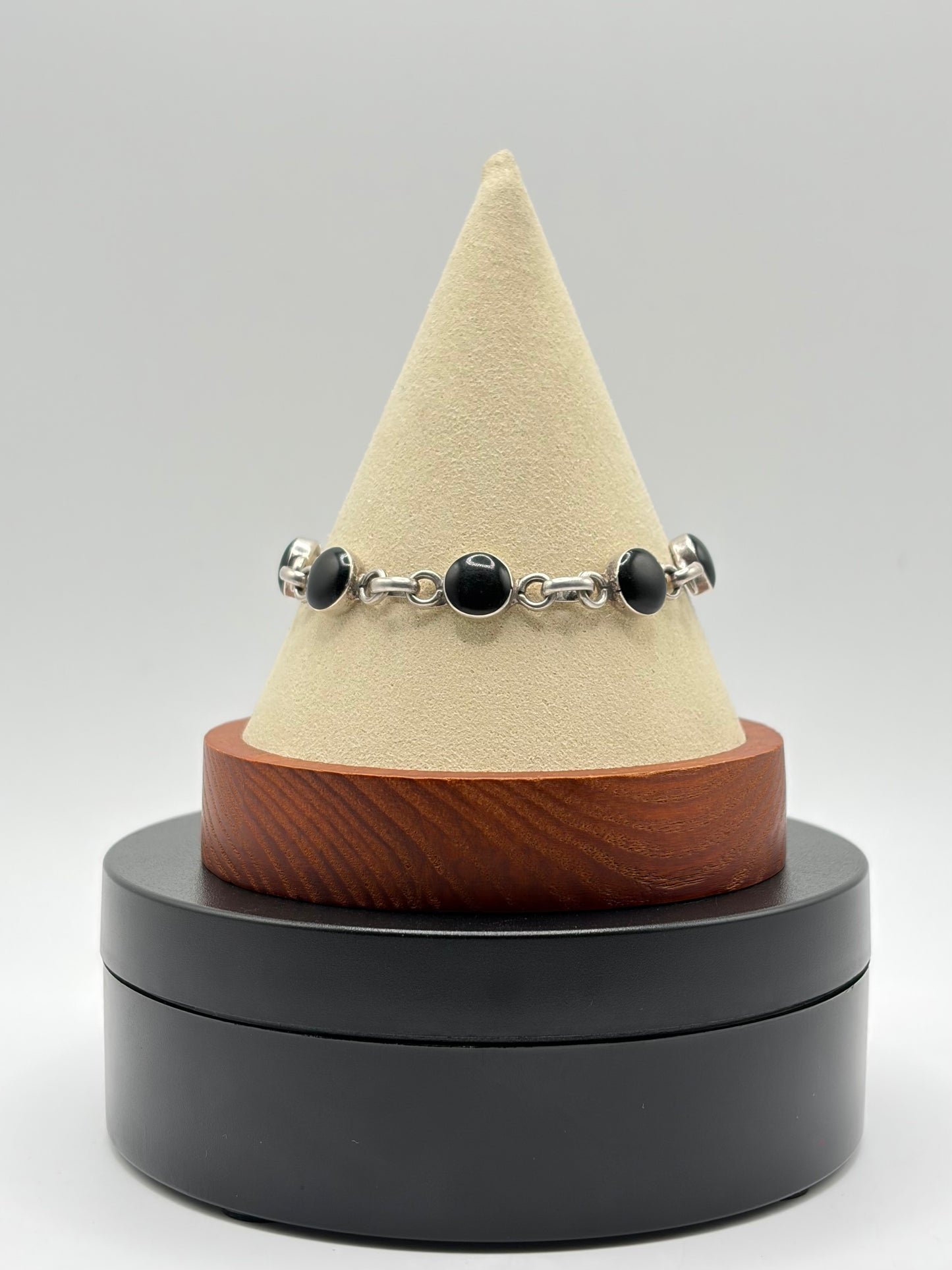 .925 Sterling Silver Onyx Circle Link Bracelet 7in