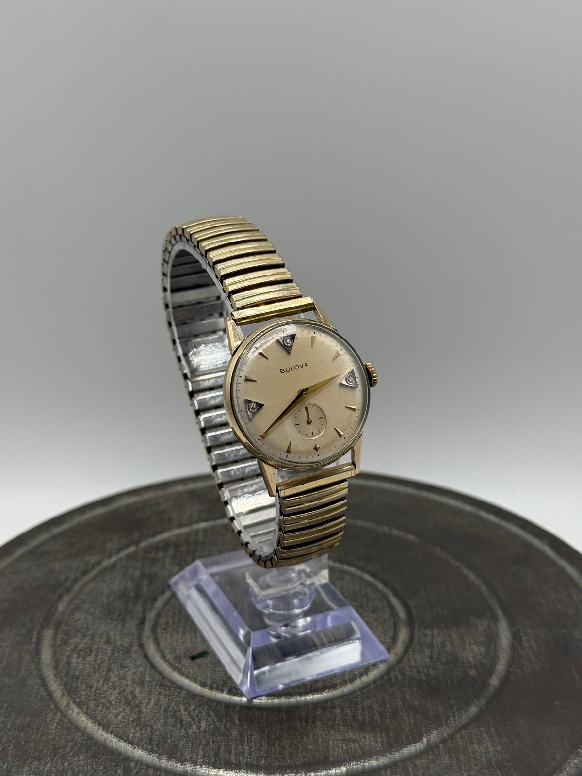 Vintage Bulova Gold-Tone Mechanical Watch Arrow Diamond Markers Seconds Subdial