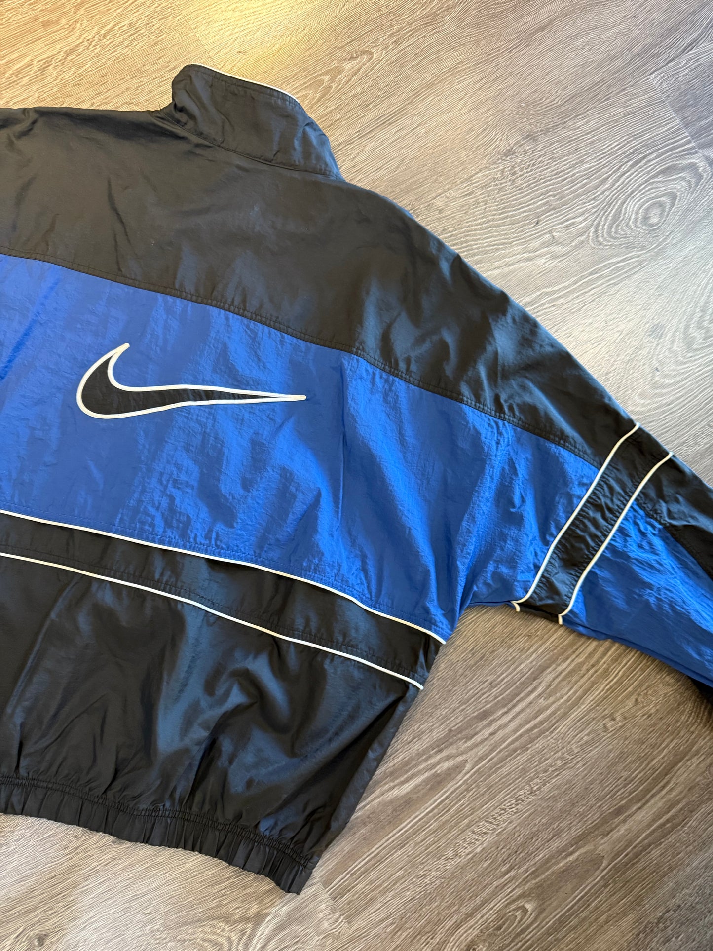 Nike vintage windbreaker sz. L
