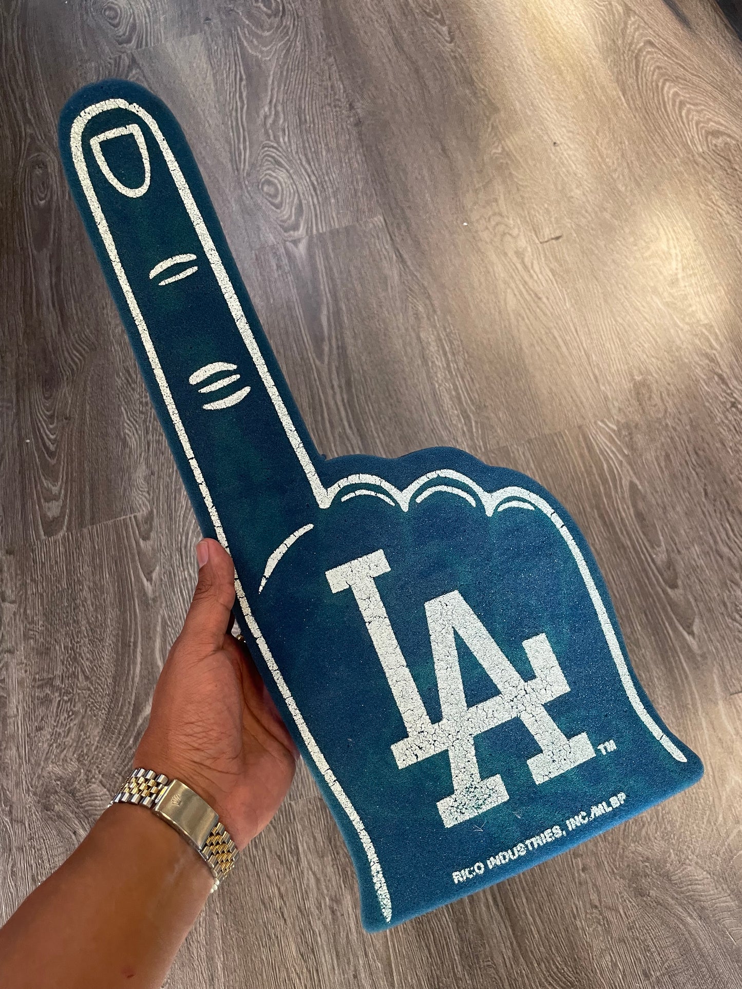 LA foam finger