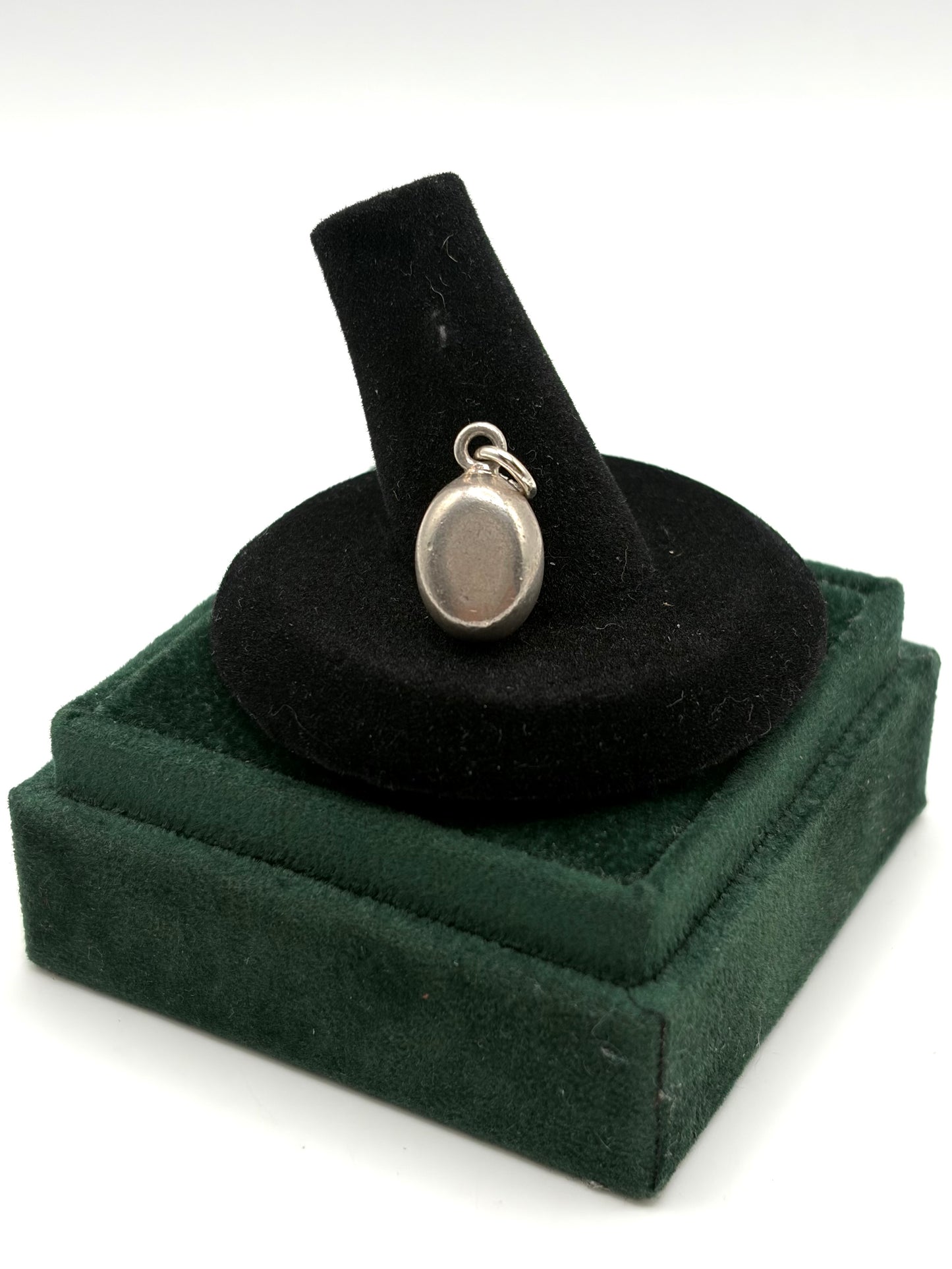 .925 Sterling Silver Oval Pendent