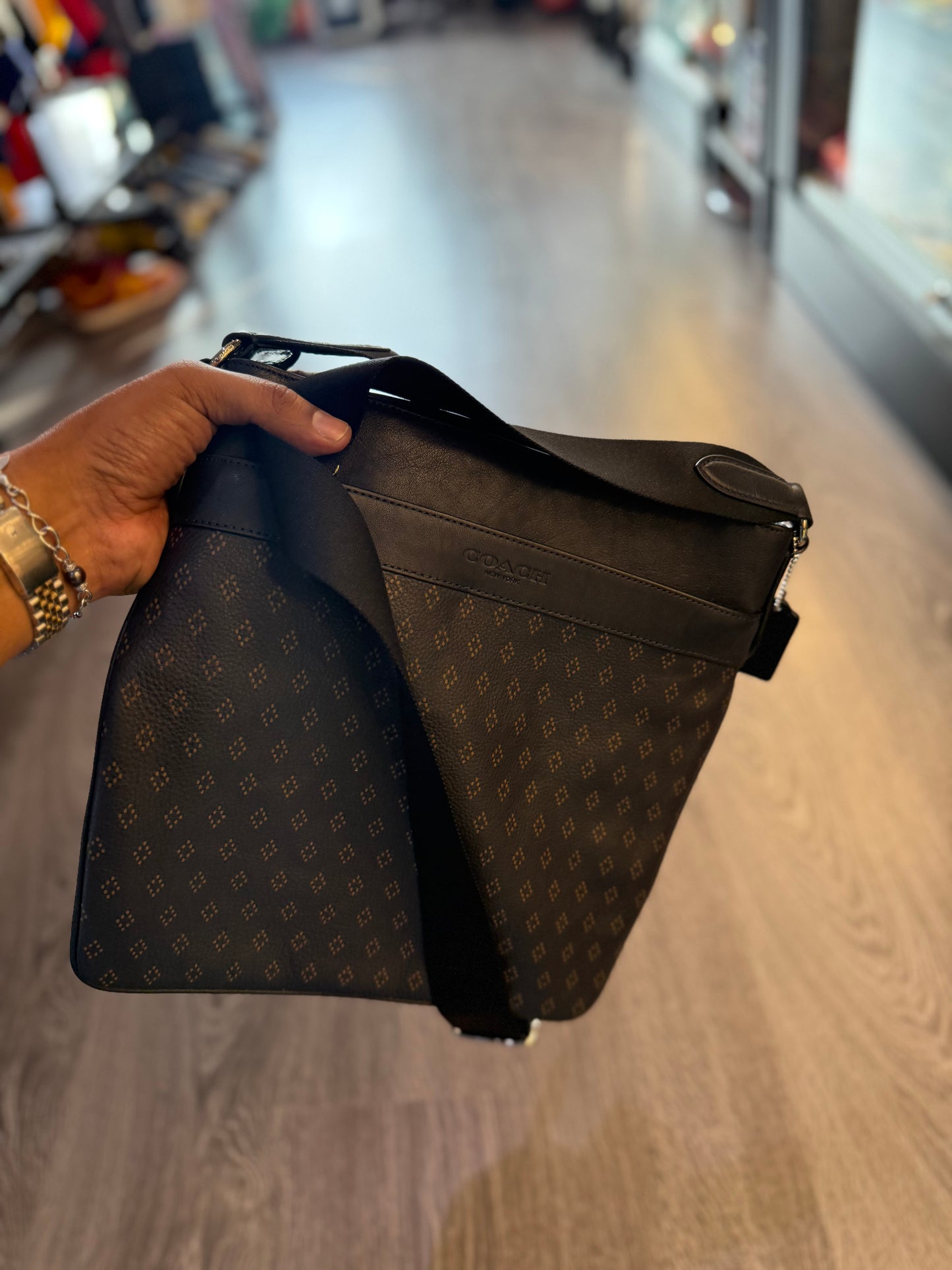 Vintage Y2K Coach leather shoulder bag (men’s)