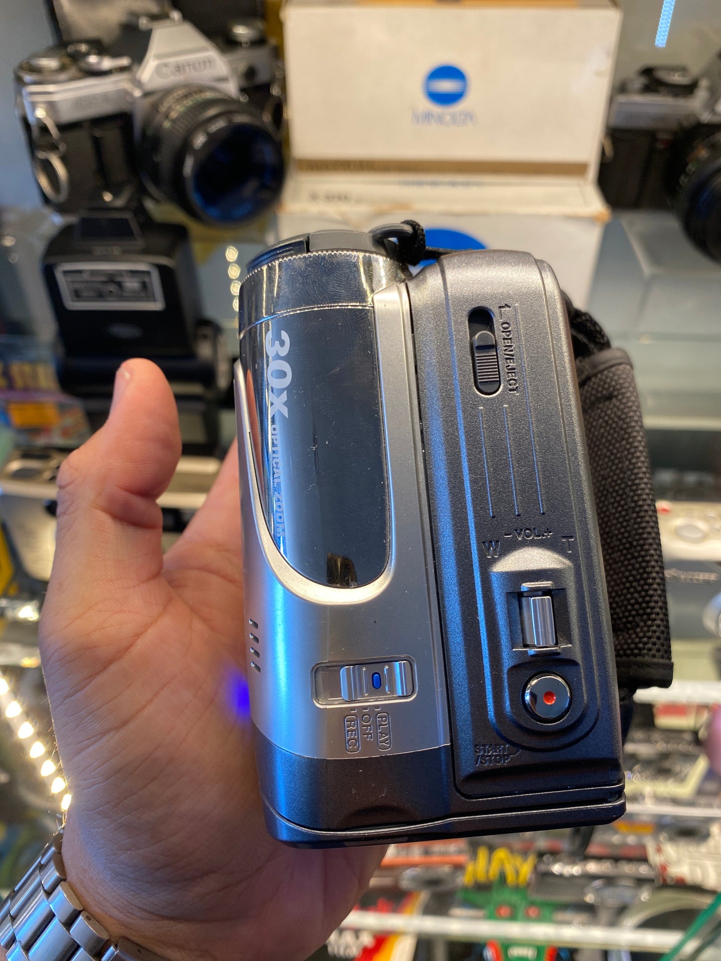 JVC Video Cam Corder Sliding LCD Monitor Video Camera