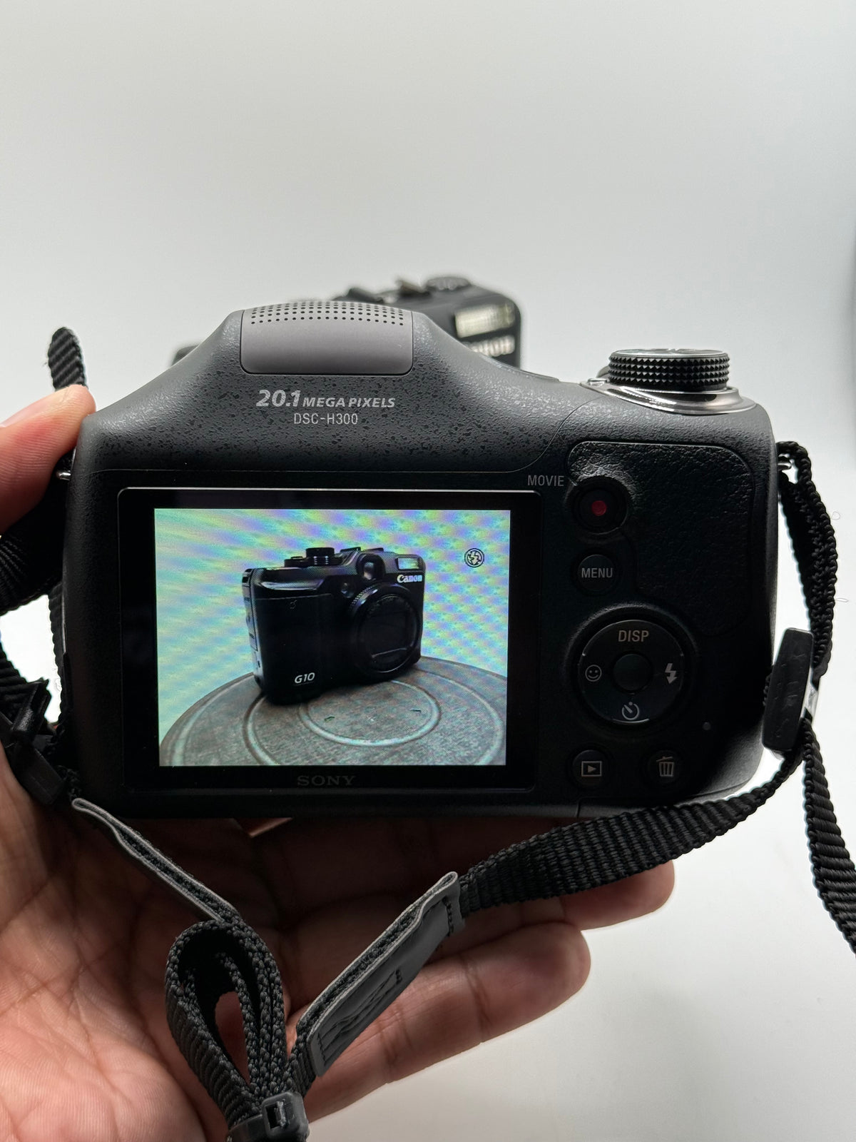 Sony Cyber-shot SLR DSC-H300 Digital Camera w/ Lens Cap