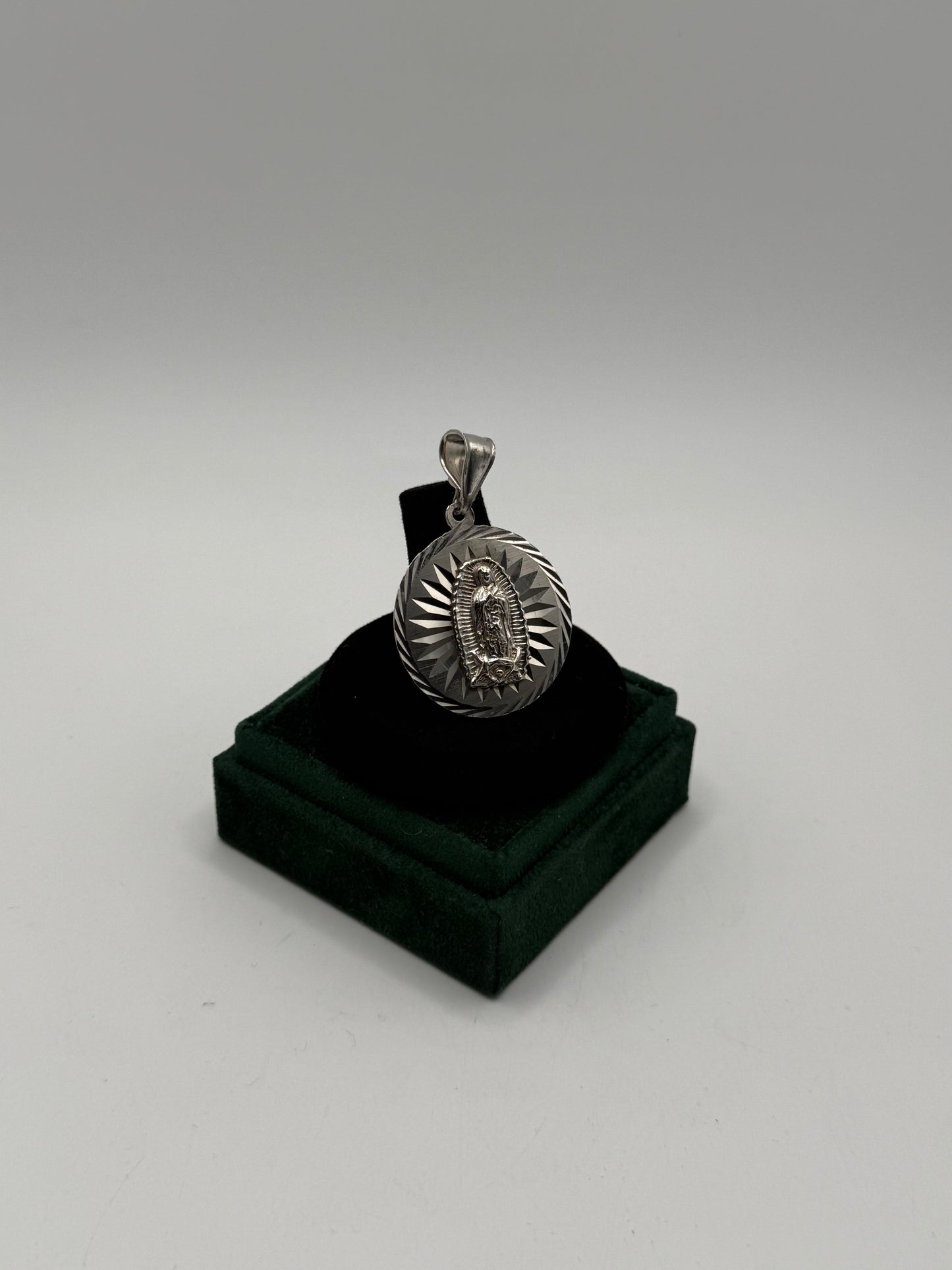 .925 Sterling Silver Virgin Mary Pendant