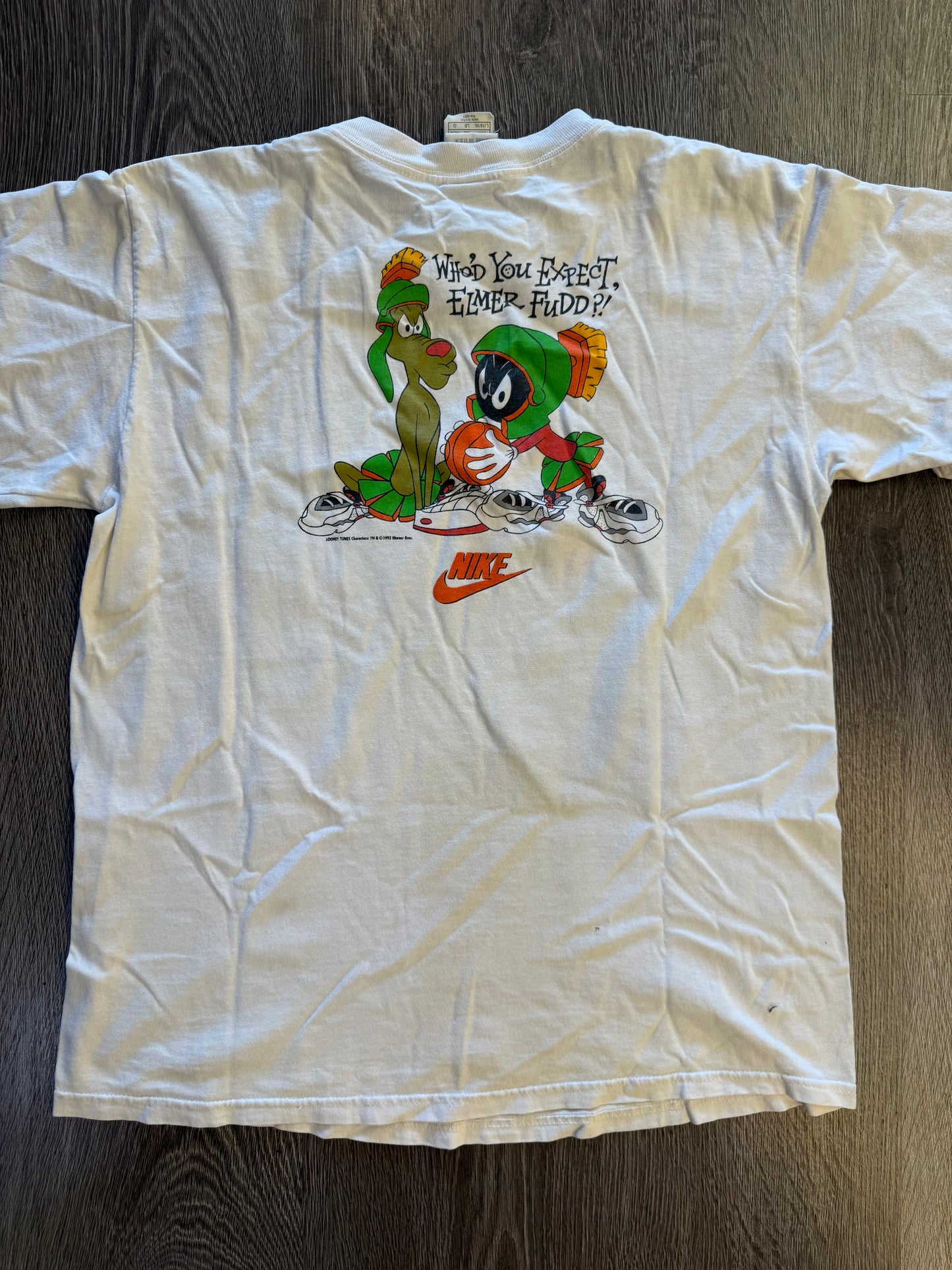 Vintage Space Jam Jordan Bugs Bunny and Marvin the Martian Scream Team shirt sz. L