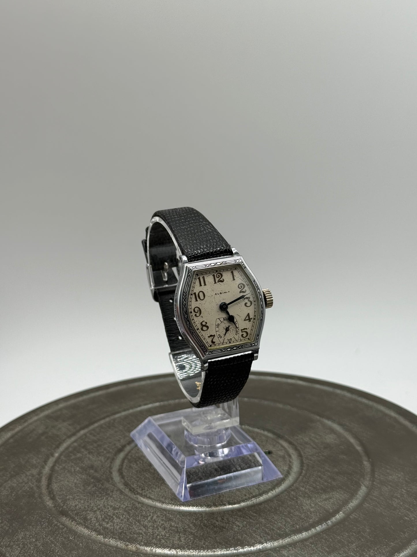 Vintage Elgin 1940s steel case windup tank