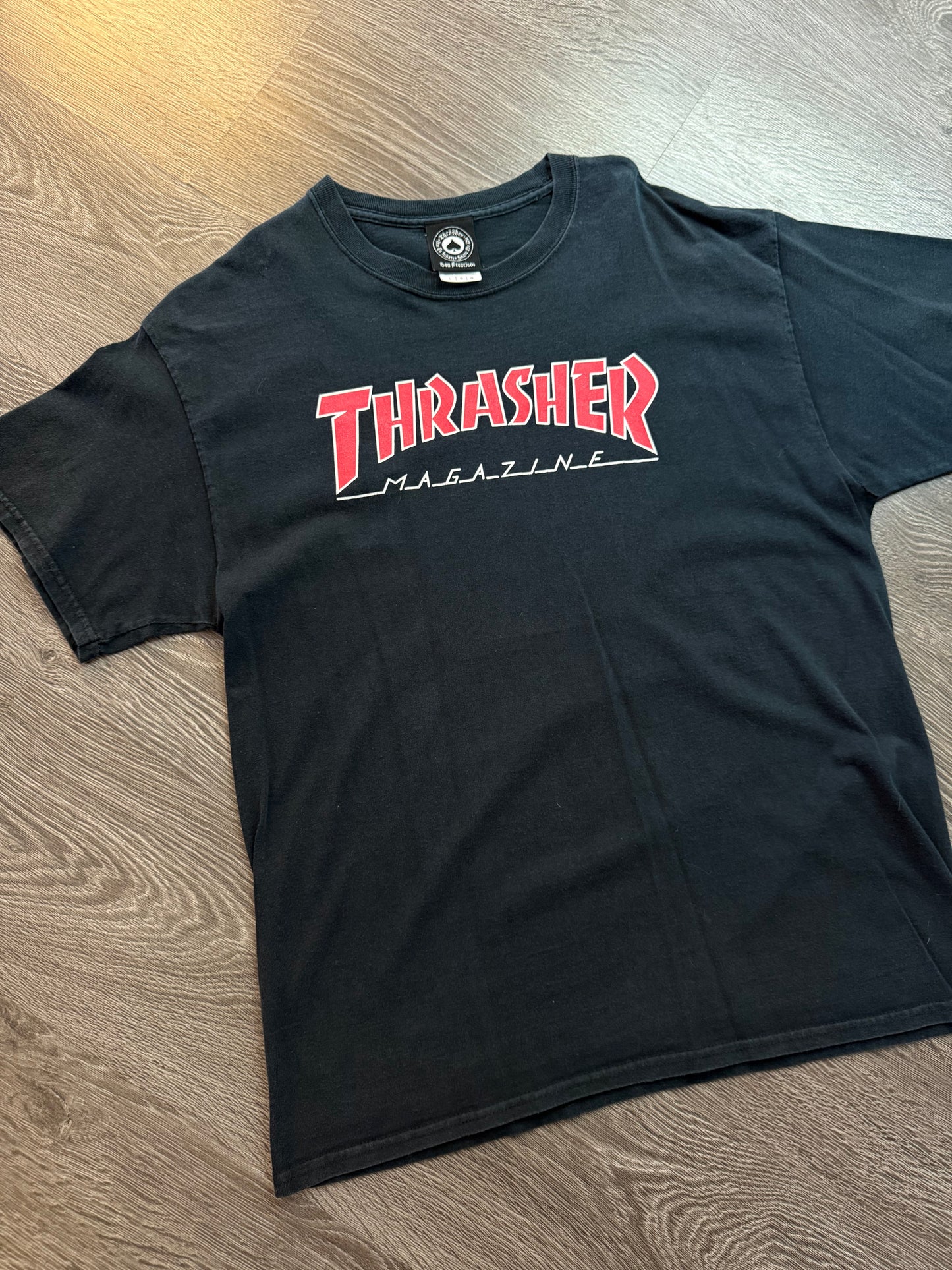 Vintage thrasher logo magazine shirt sz. L