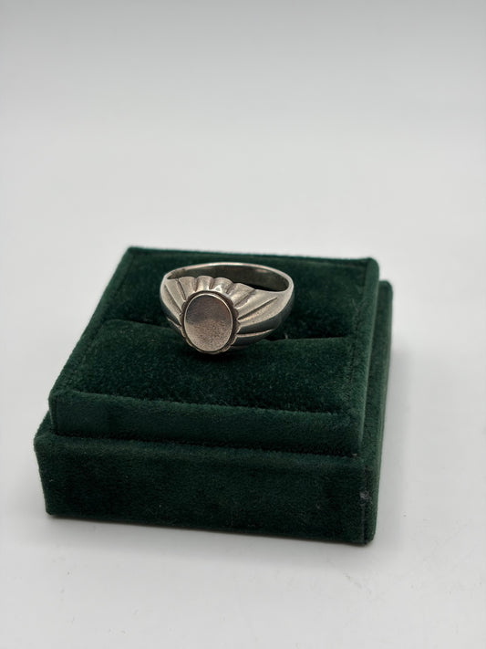 .925 Sterling Silver Sunburst Oval Signet Ring Sz. 13