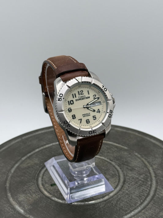 Timex Expedition Indiglo Watch – Cream Dial, Brown Leather Strap, Day-Date