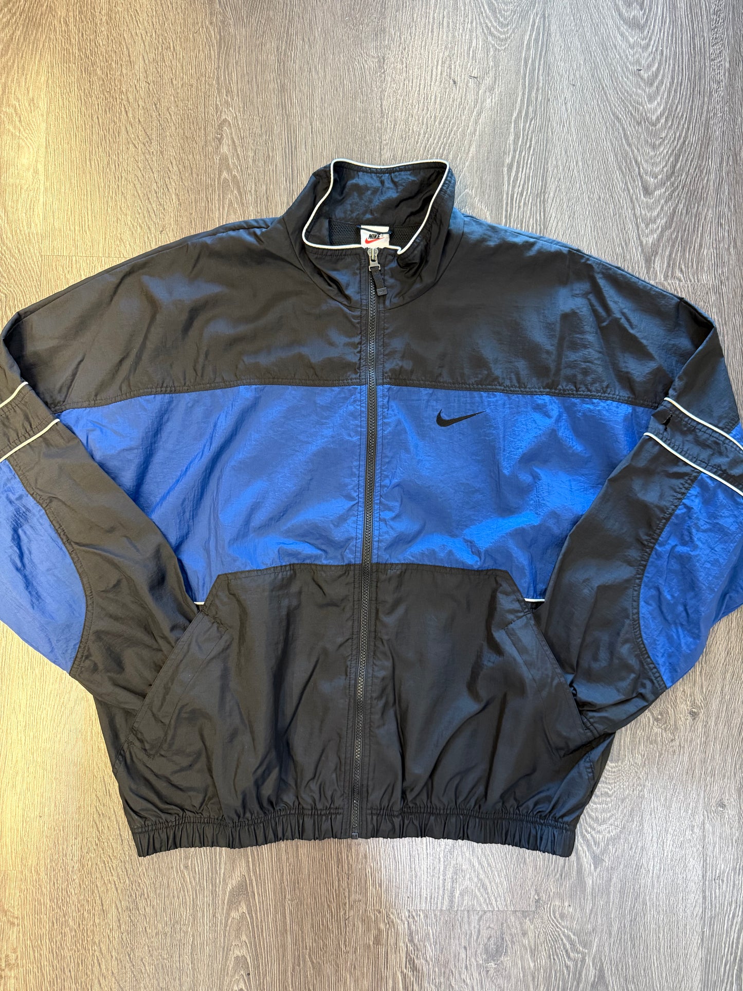 Nike vintage windbreaker sz. L
