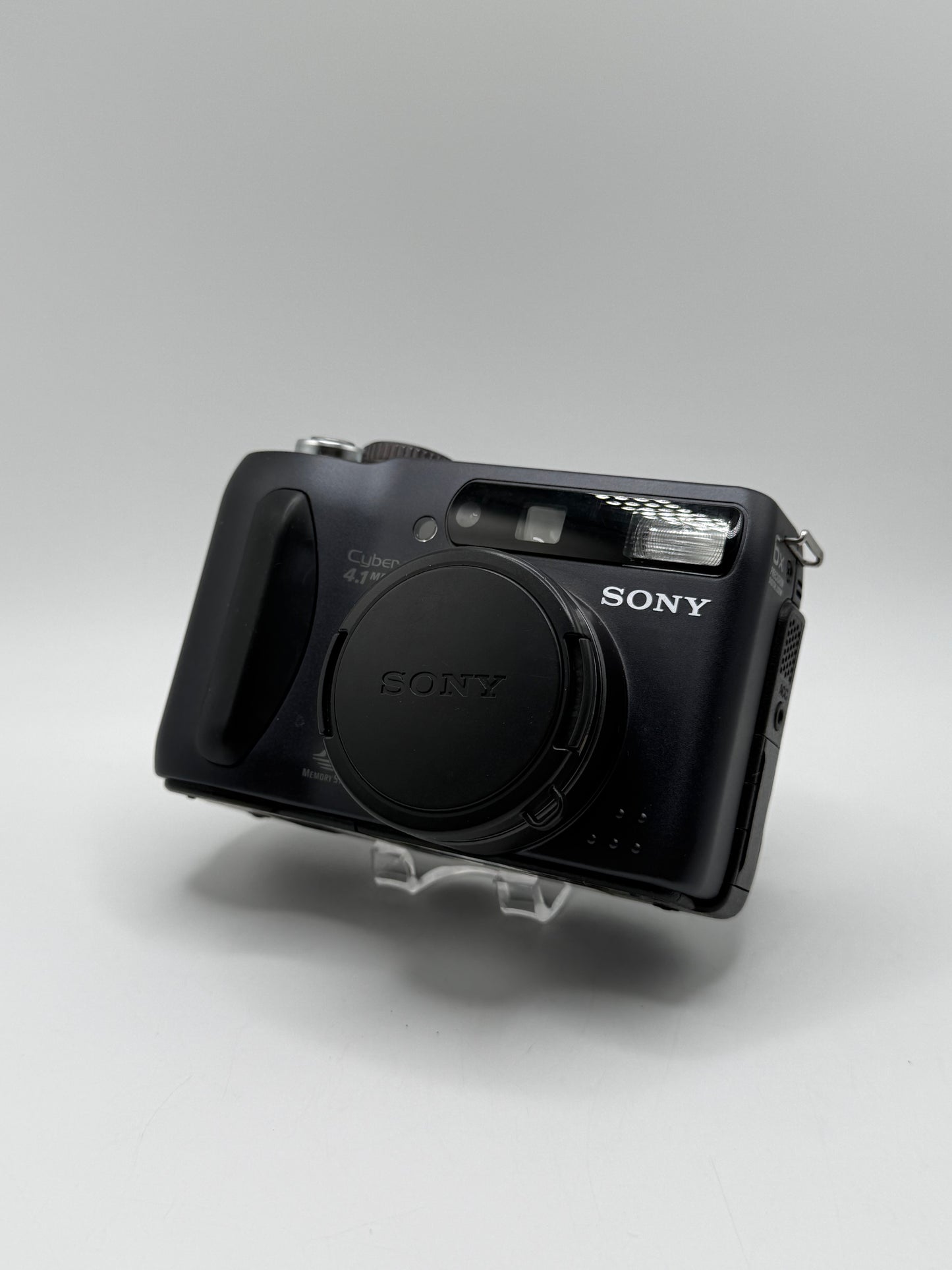 Vintage Sony Cybershot DSC-S85