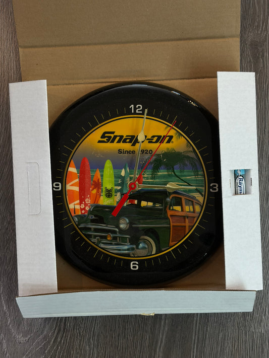 Snap-on Turf Wagon Beach Wall Clock
