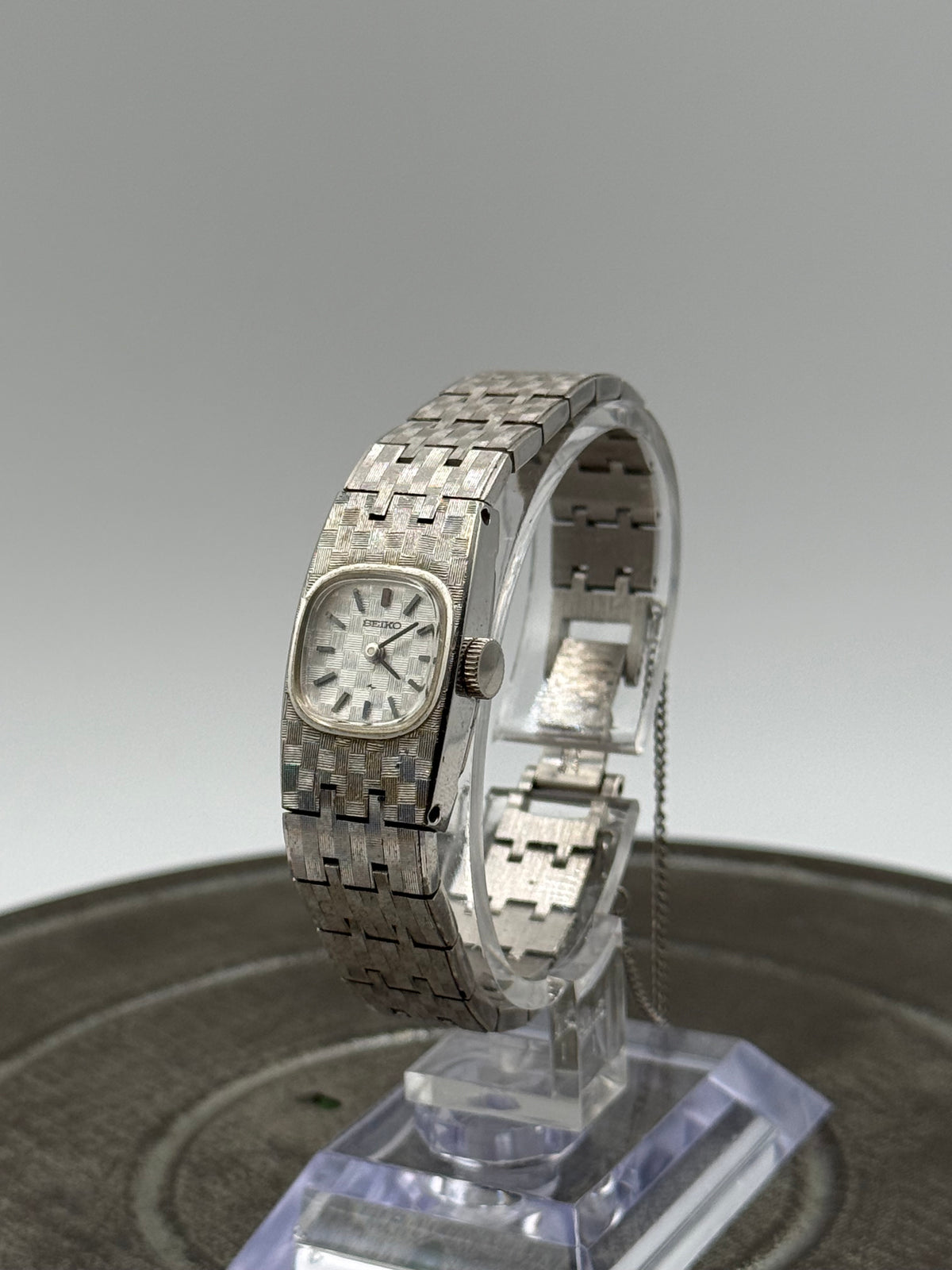 Vintage Seiko stainless integrated bracelet windup watch