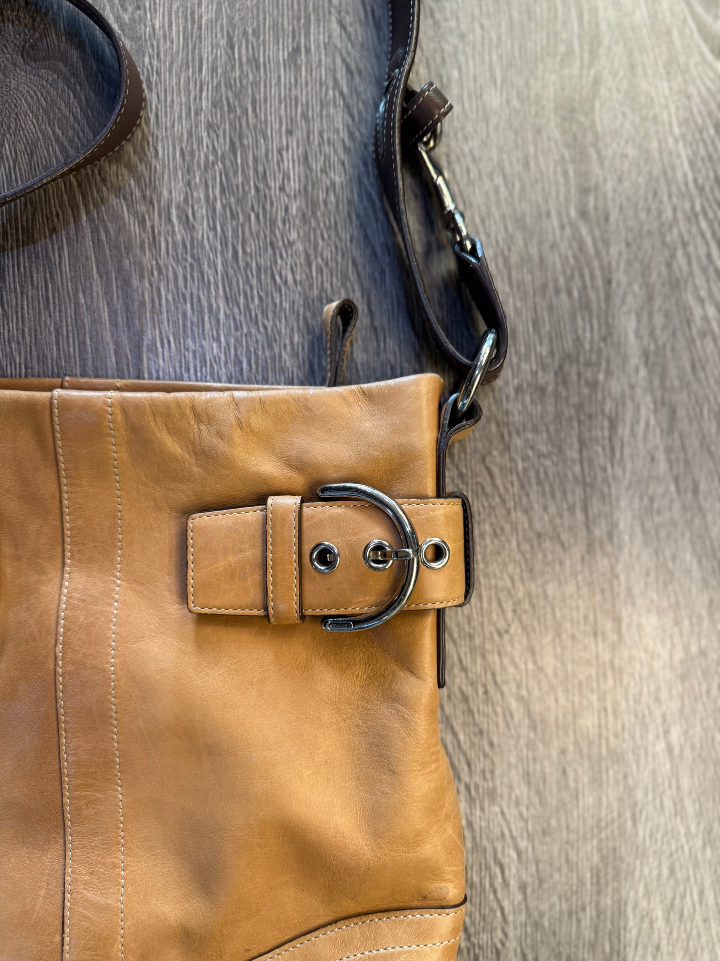 Vintage Y2K Coach leather shoulder bag