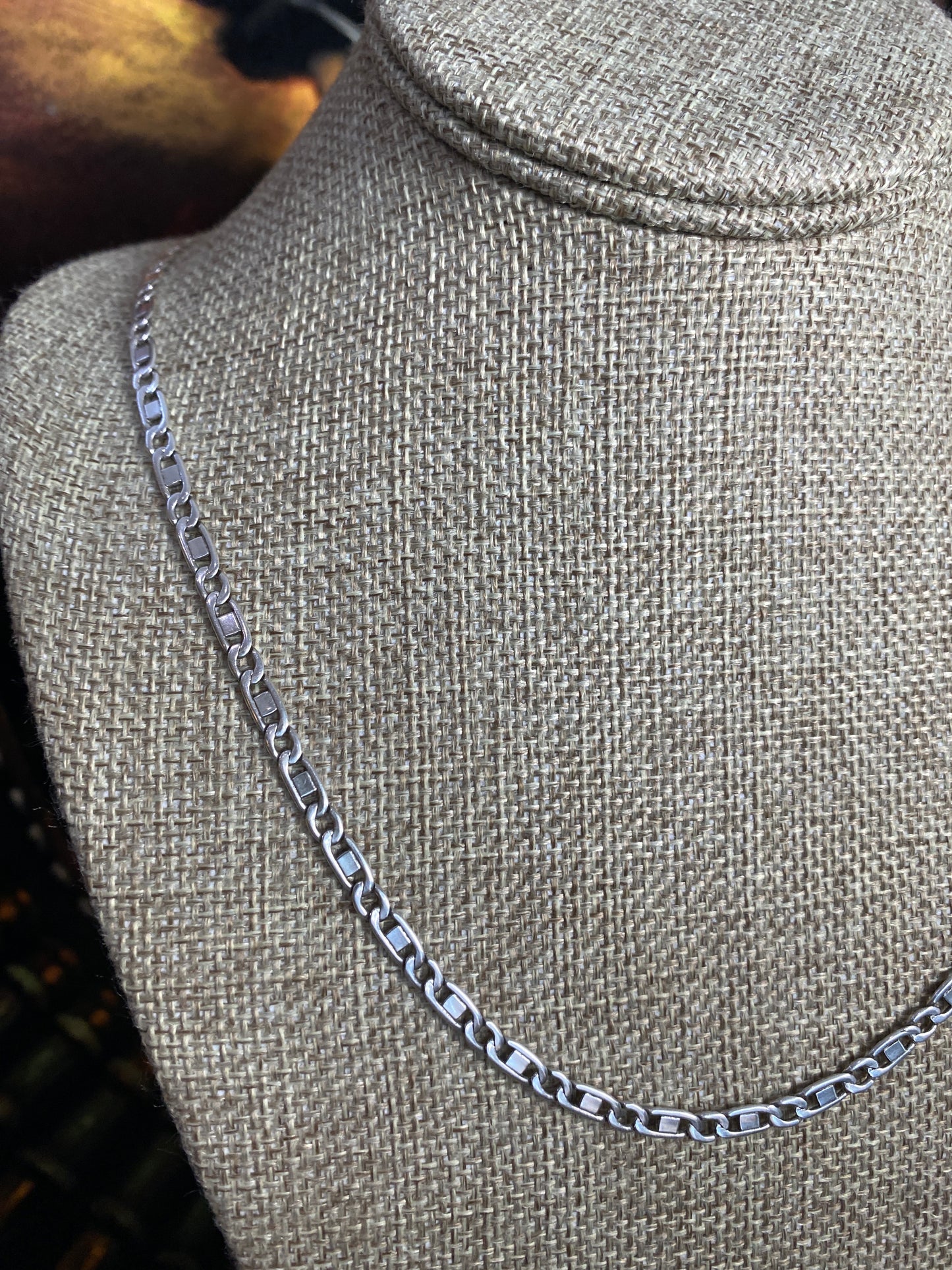 .925 Sterling Silver flat Gucci Mariner Chain 21”