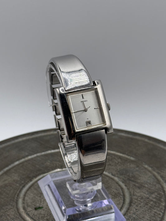 Vintage Seiko Silver Tank Dial Square Watch – Date Windup