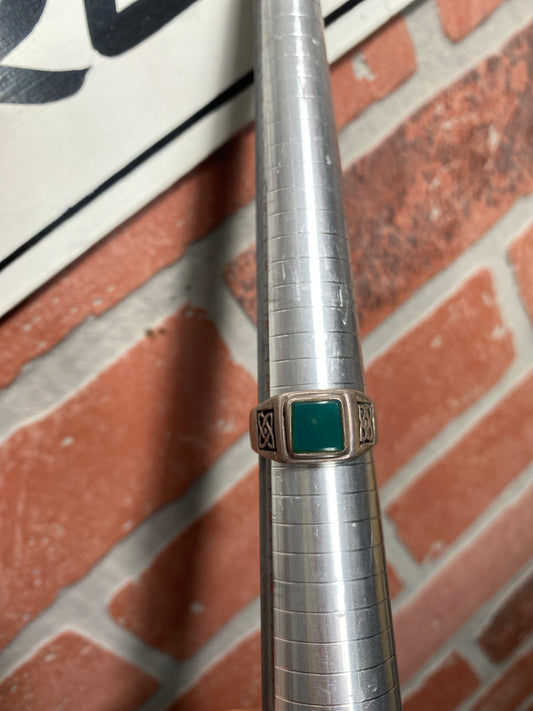 .925 Sterling Silver Emerald Green Square Ring Sz 11.5”