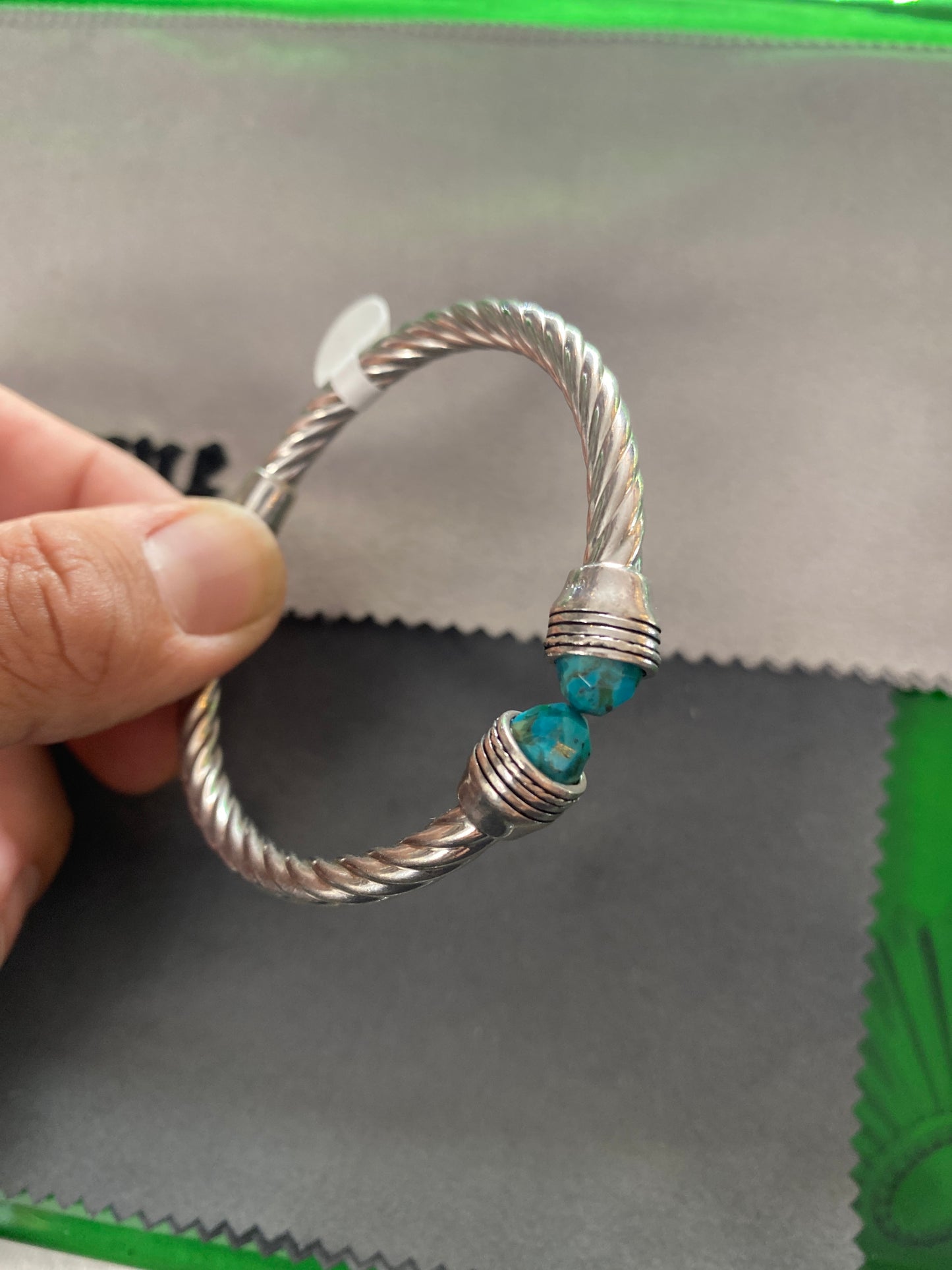 .925 Sterling Silver Turquoise Rope Style spring loaded Bracelet bangle