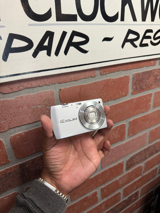 Vintage Casio Exilim digital camera ultra thin digicam Y2K silver