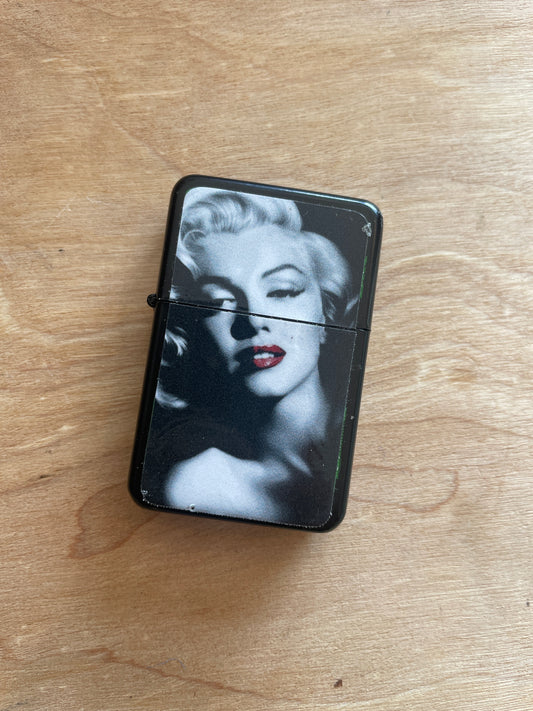 Zippo style lighter Marilyn Monroe