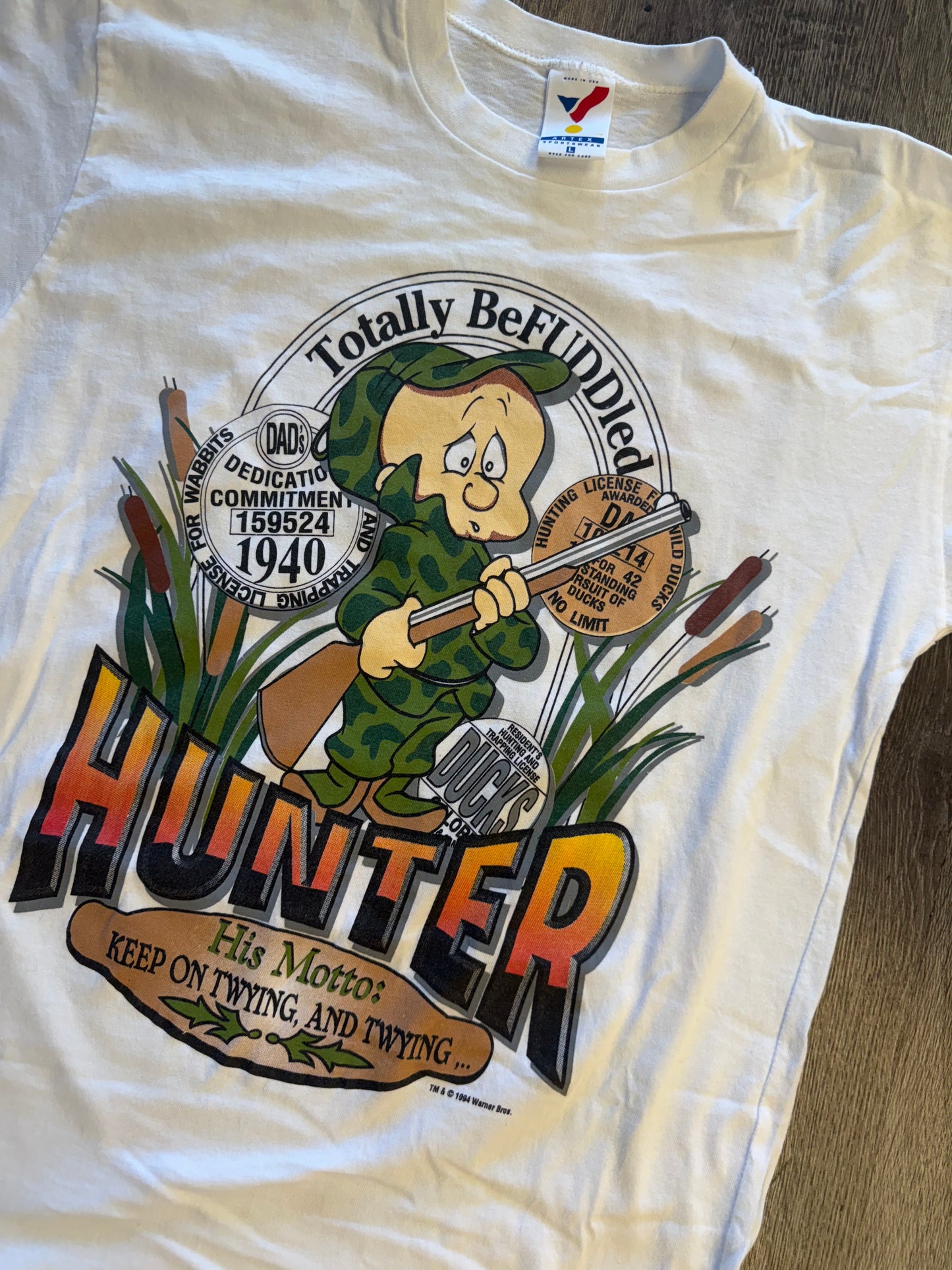 Vintage Looney Tunes Elmer Fudd, bugs bunny, Daffy Duck shirt sz. L