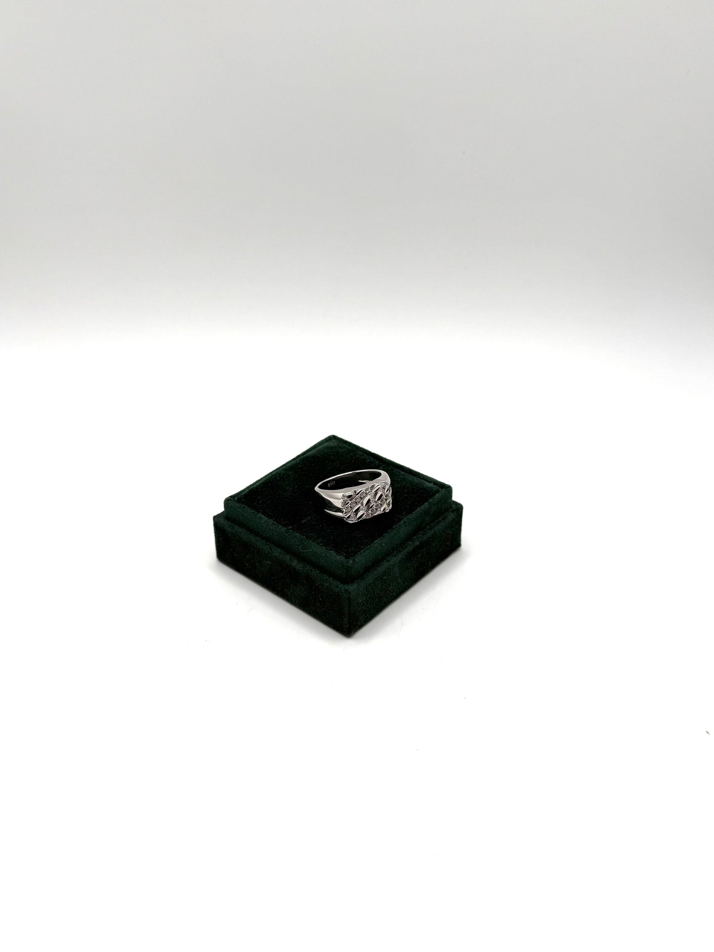 .925 Sterling Silver Nugget Ring with Cz accents Sz 10