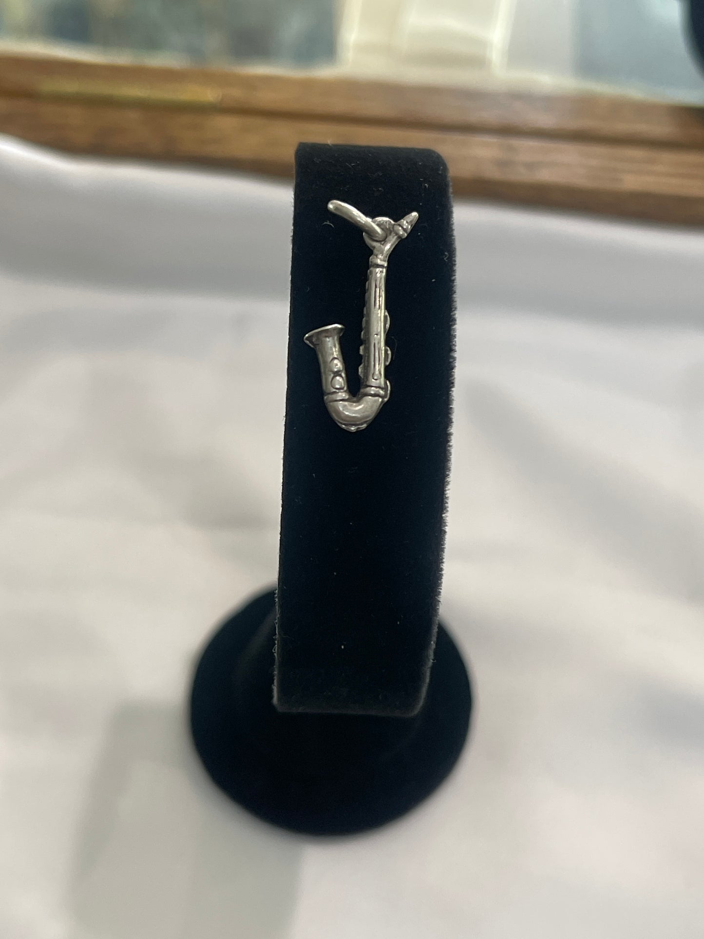 .925 sterling silver pendant   saxophone