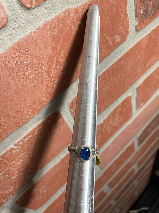.925 Sterling Silver Blue Sapphire Ring Sz 9”