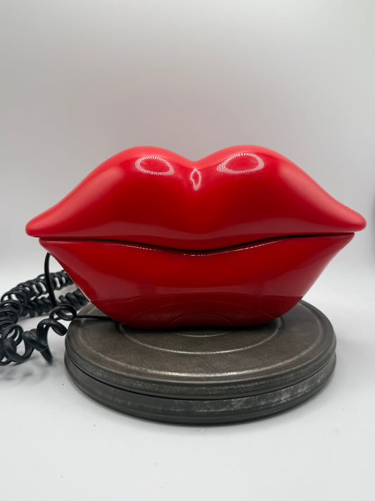Kiss lips phone
