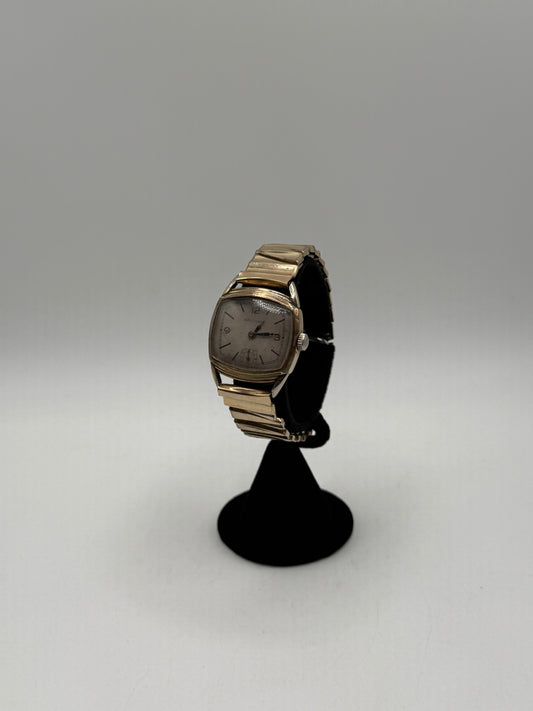 Vintage men’s windup watch
