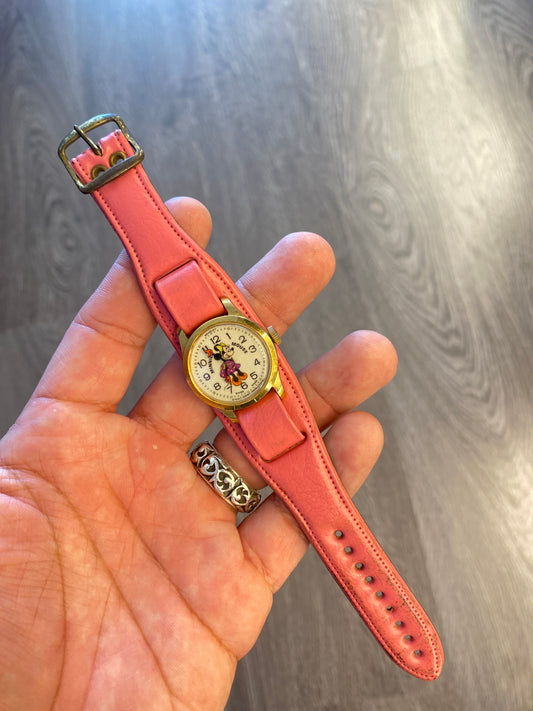 Vintage Disney Minnie Mouse Gold Tone Dial Pink Band Small Lady’s Watch