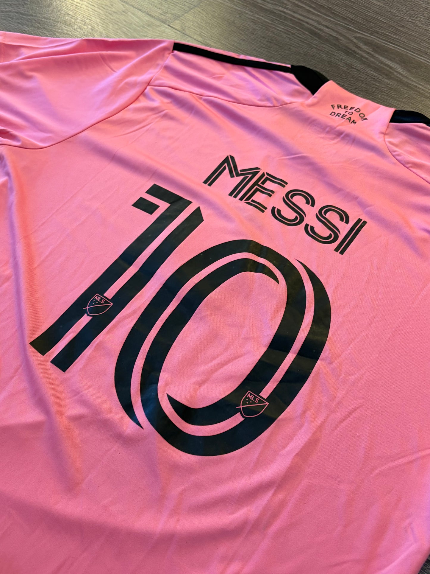 Club Internacional De Futbol Messi Jersey Size XL