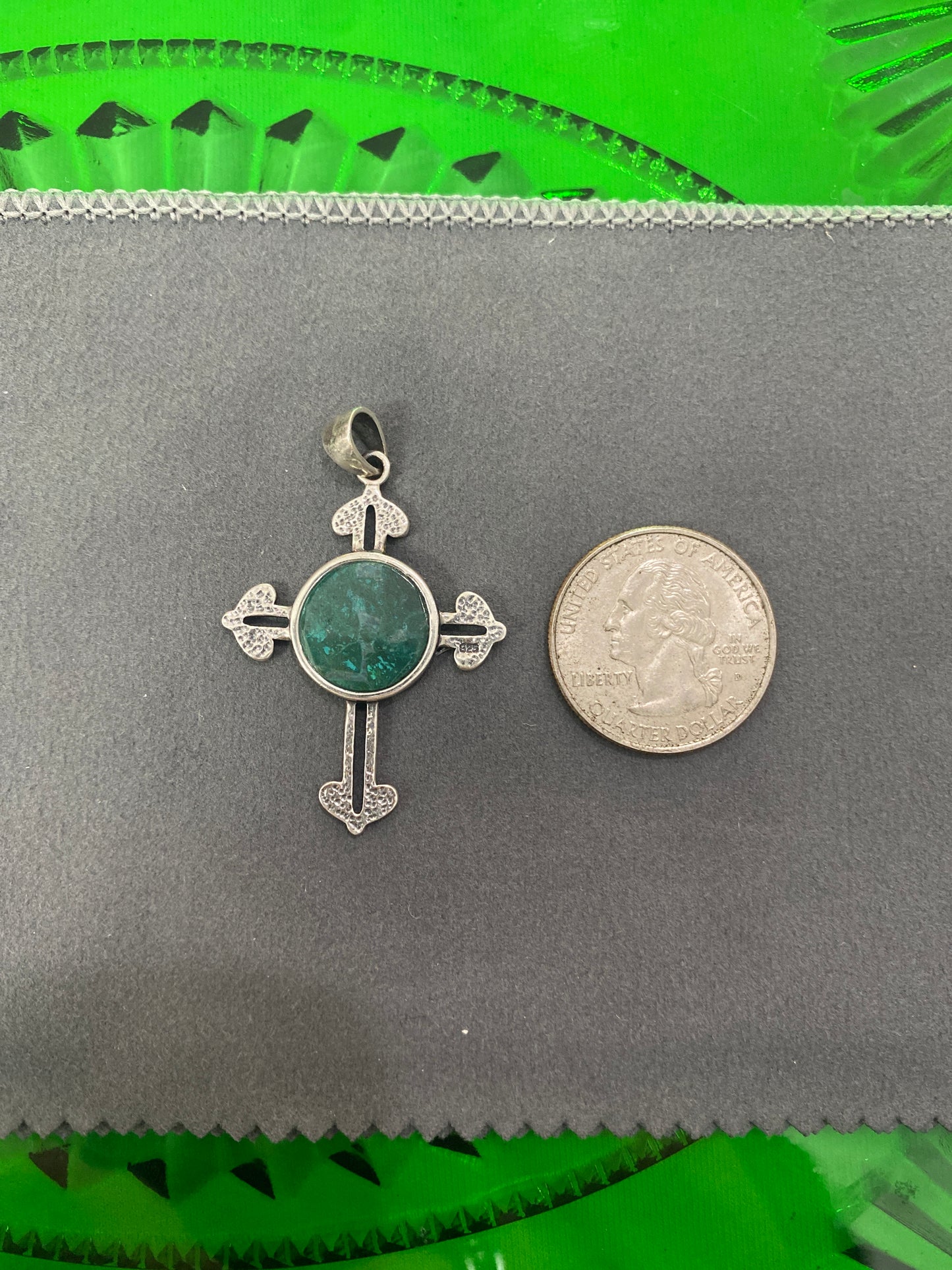 .925 Sterling Silver Cross Green Stone Pendant