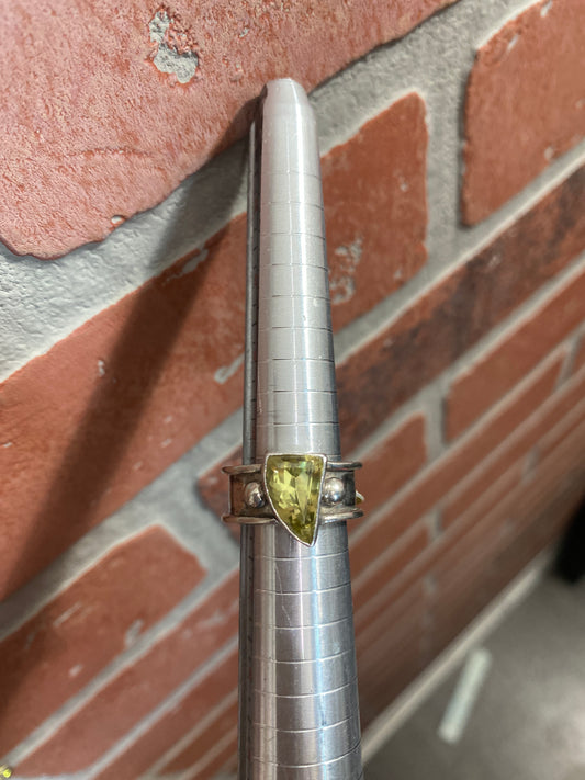 .925 Sterling Silver Gemstone Ring Sz 7”