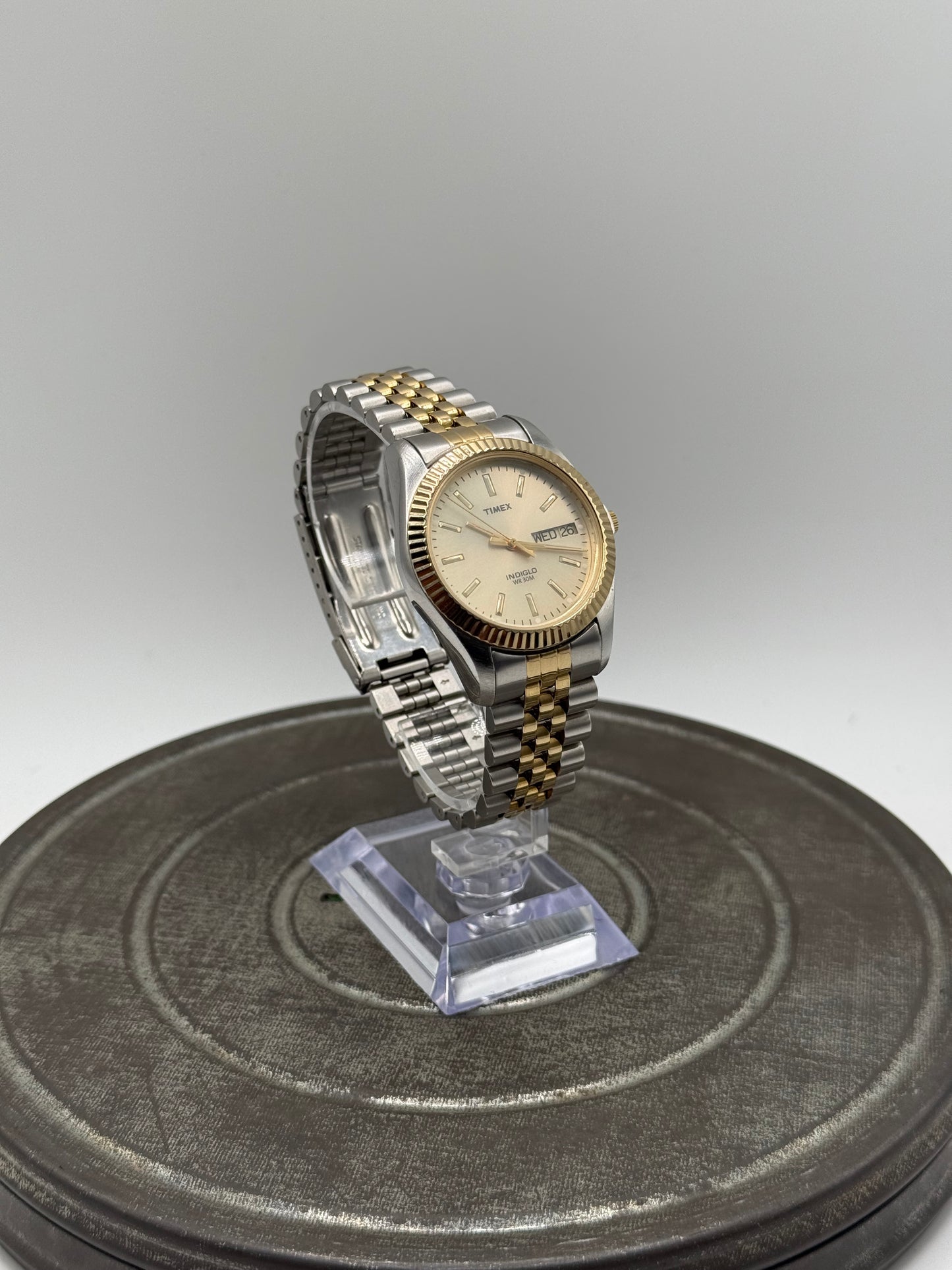 Vintage Timex day date Datejust fluted 36mm