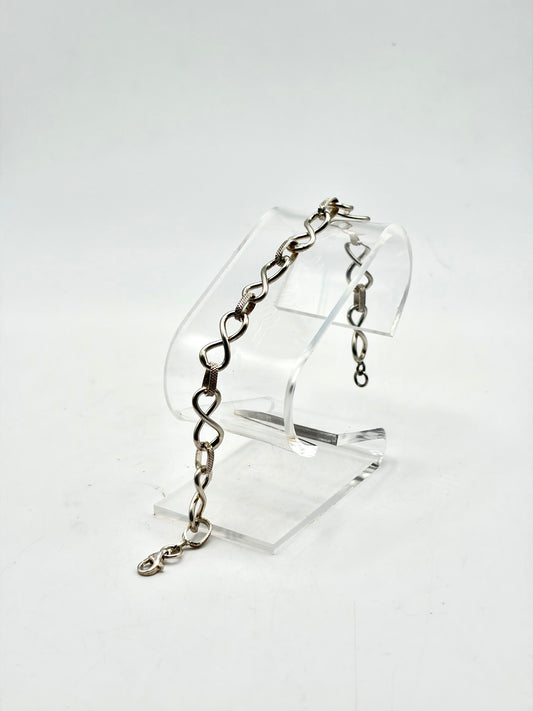 .925 Sterling Silver Infinity Band Link Bracelet 7.5in